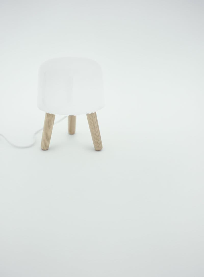 Настольный светильник AndTradition Milk NA1 AndTradition