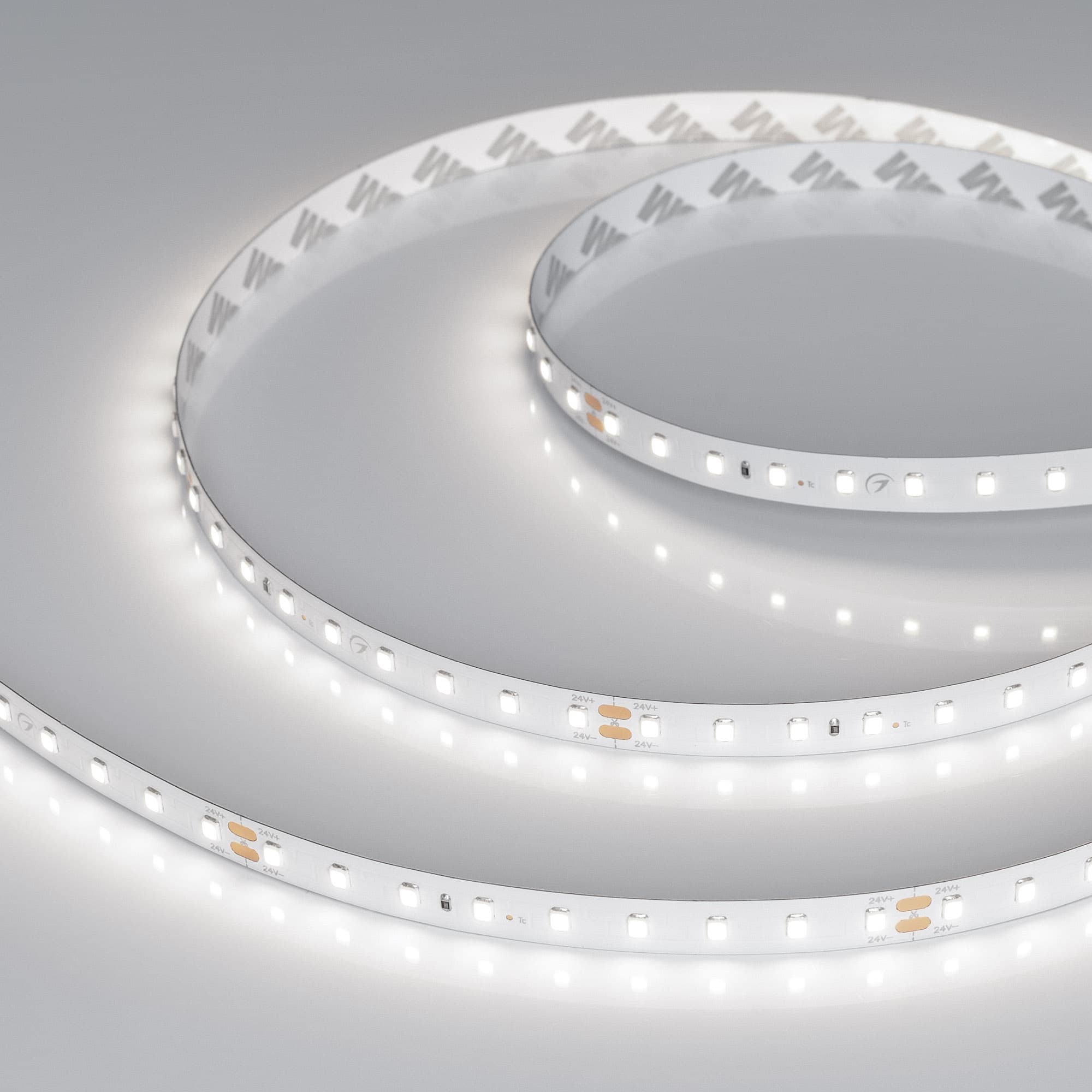 Светодиодная лента RT-A90-10mm 24V White6000 (4.8 W/m, IP20, 2835, 5m) (Arlight, высок.эфф.200 лм/Вт) 038779 — фото 3