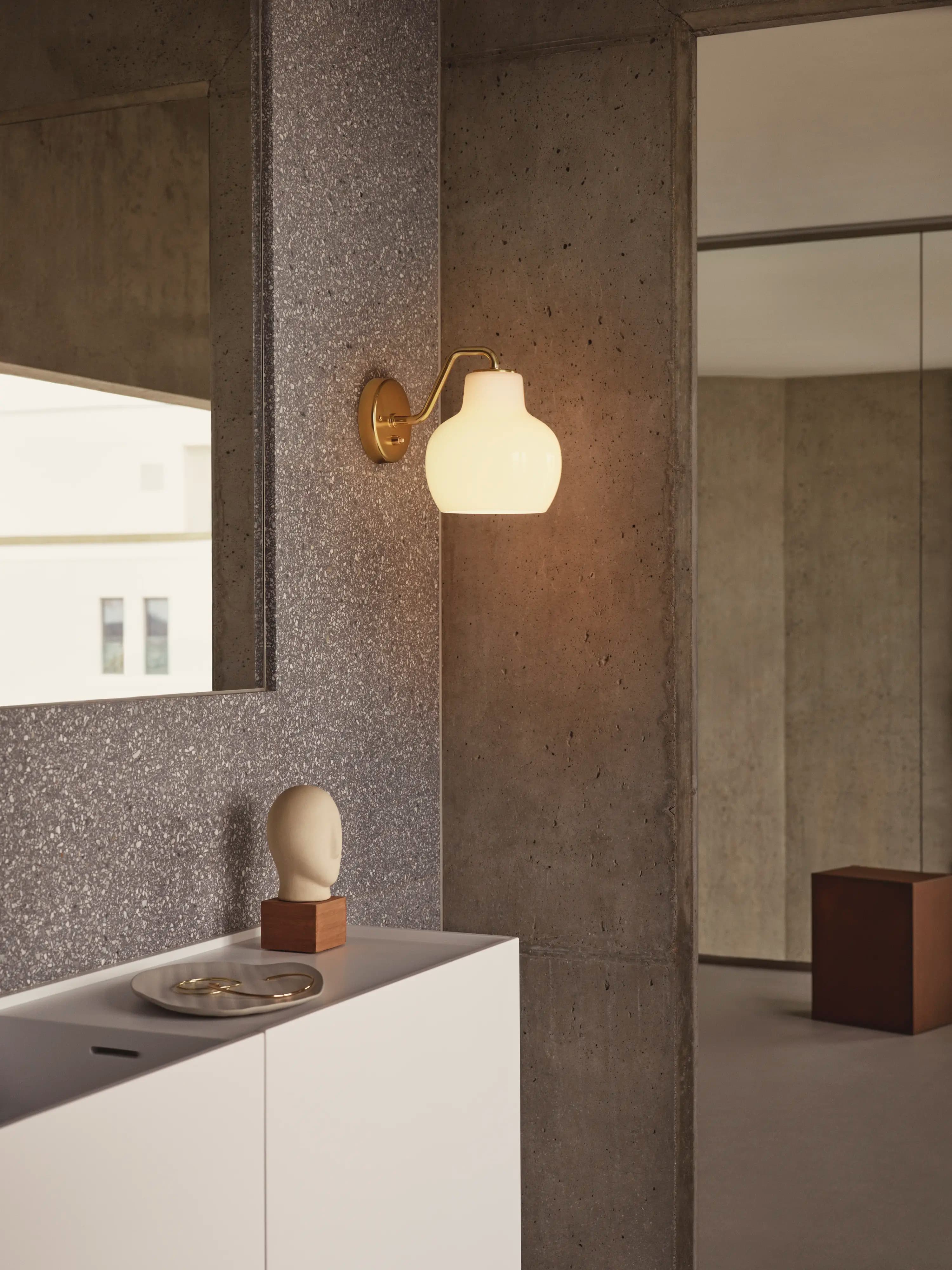 Louis Poulsen VL Ring Crown 1 Wall Lamp Brass/opal glass 1 — фото 6