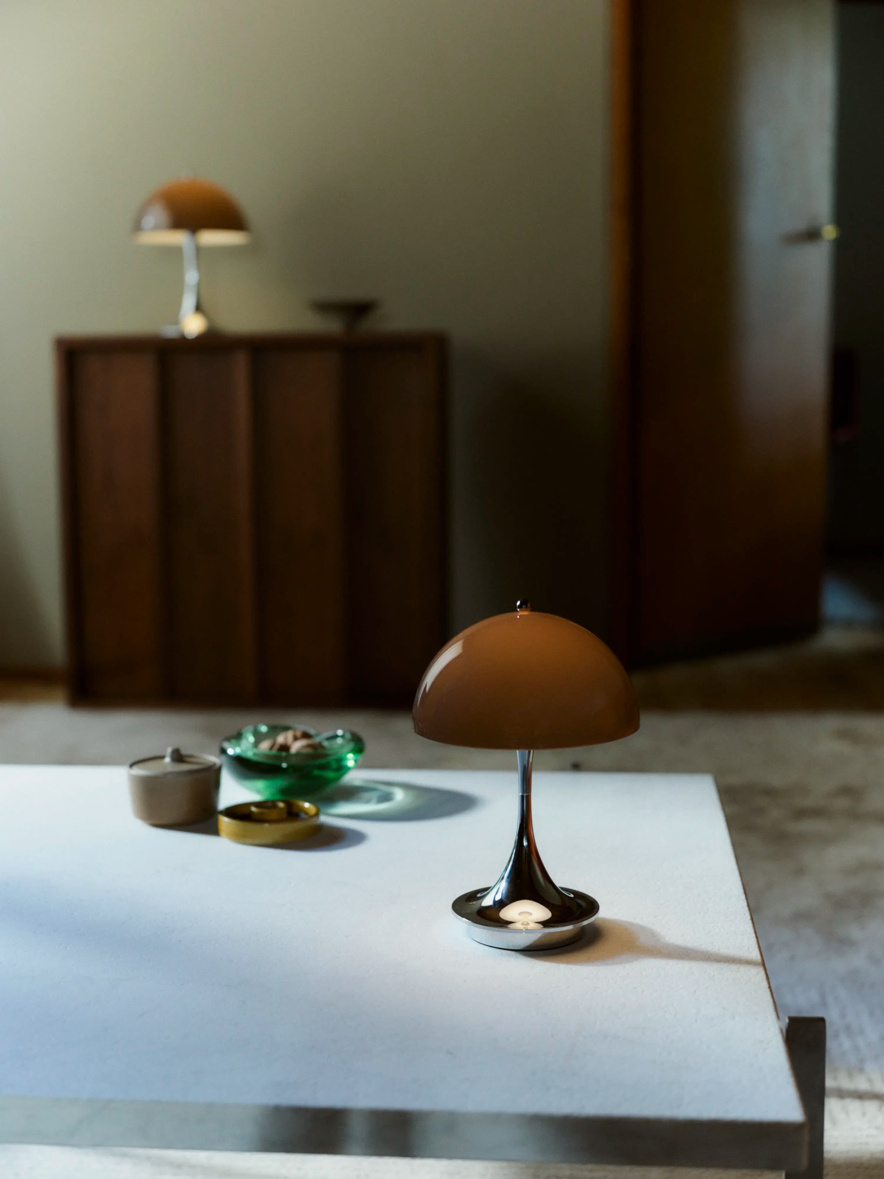 Louis Poulsen Panthella Portable Lamp The Originals Original opal brown Ø 160 — фото 7