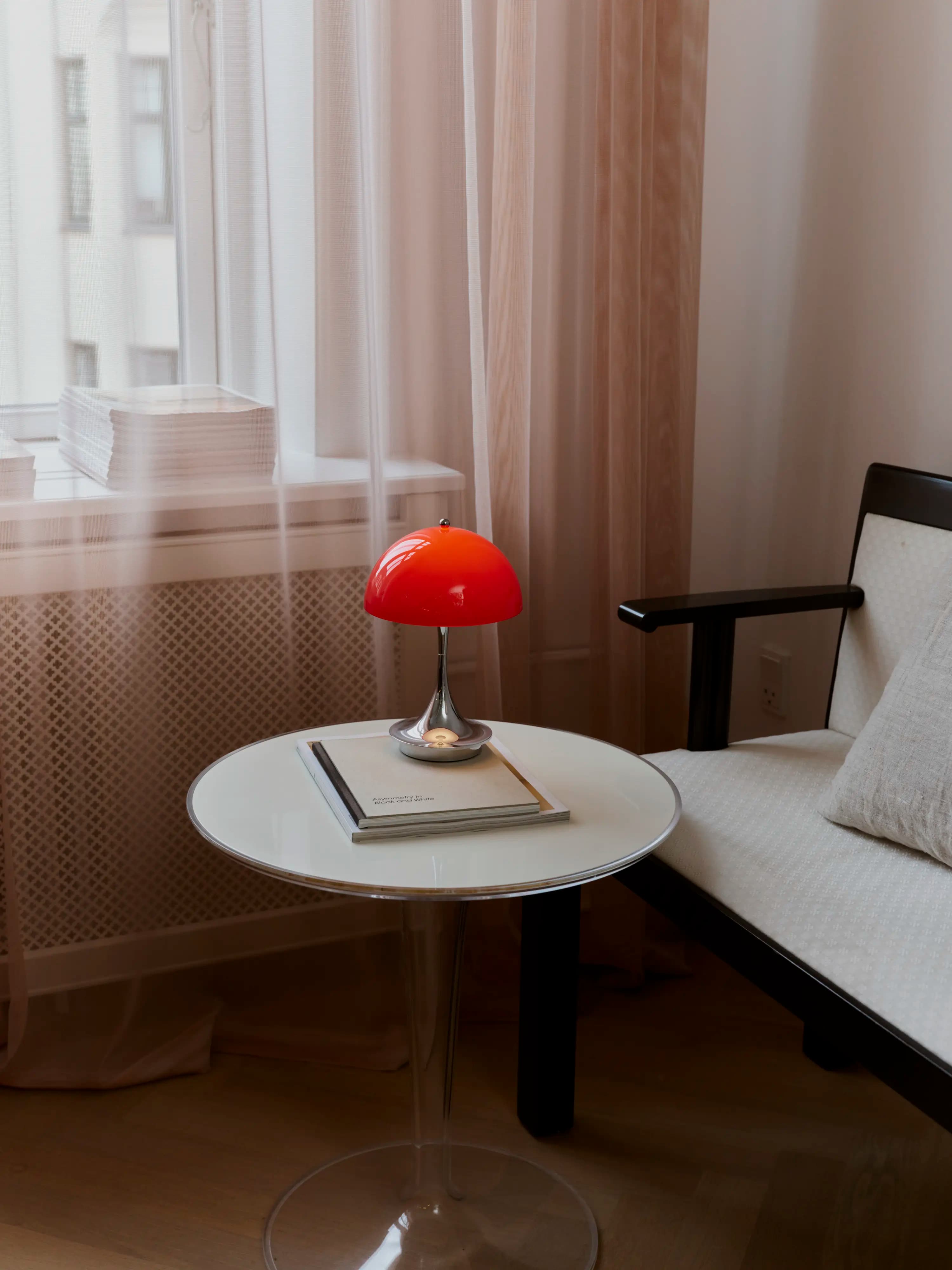 Louis Poulsen Panthella 160 Portable Lamp Original opal red — фото 6