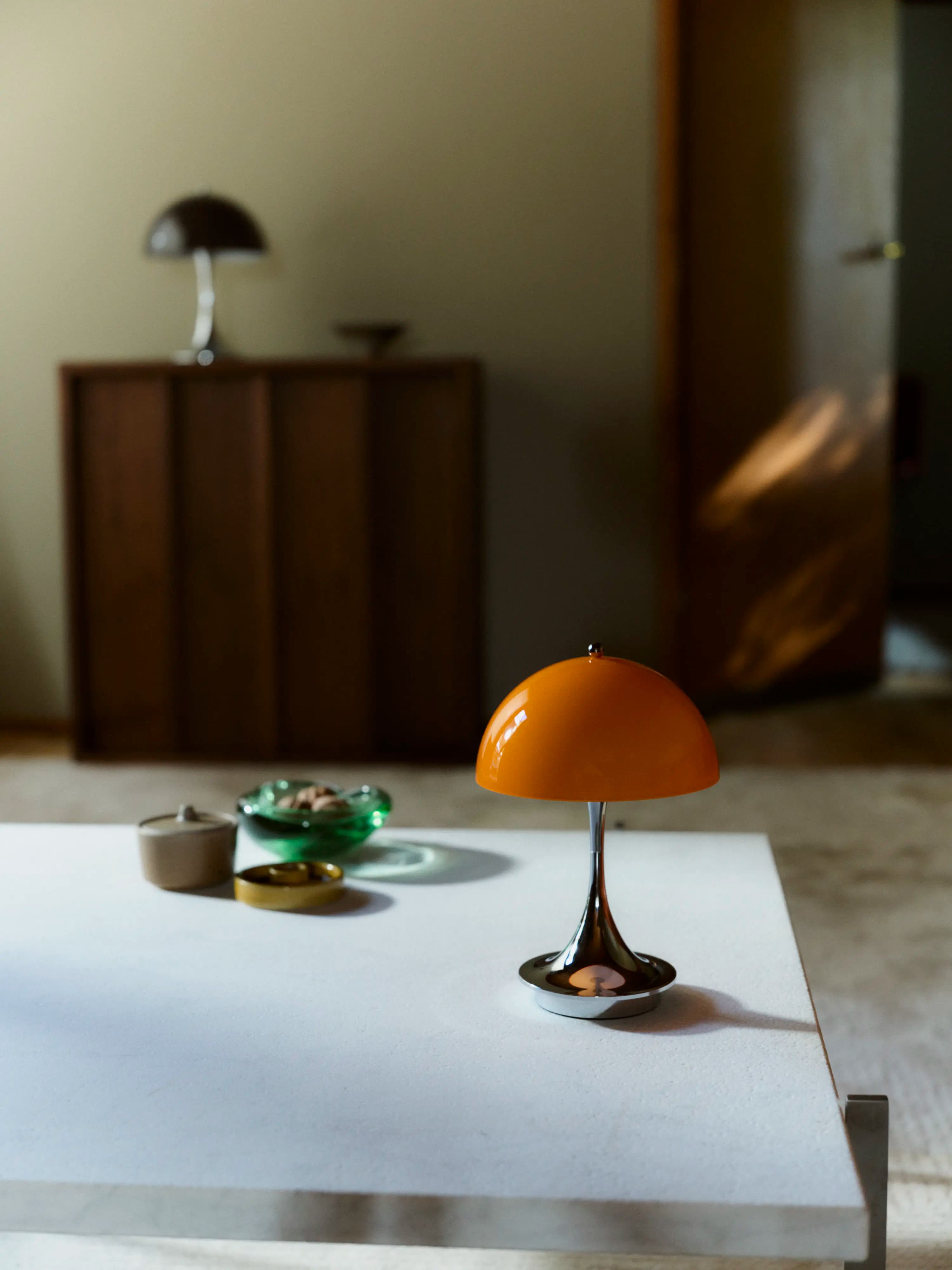 Louis Poulsen Panthella 160 Portable Lamp Original opal orange — фото 9