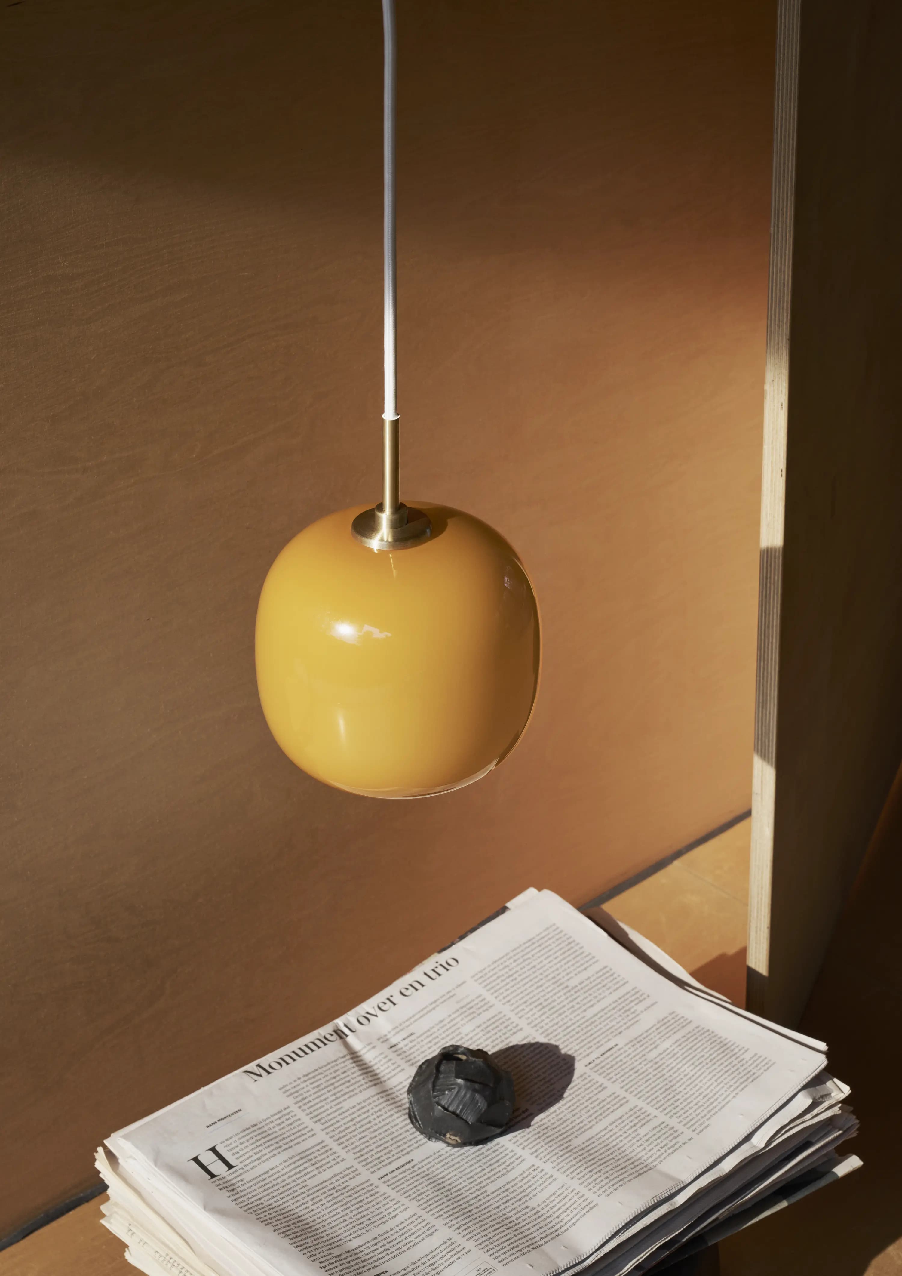 Louis Poulsen VL 45 Radiohus Pendant Brass/glossy amber glass Ø 250 — фото 7