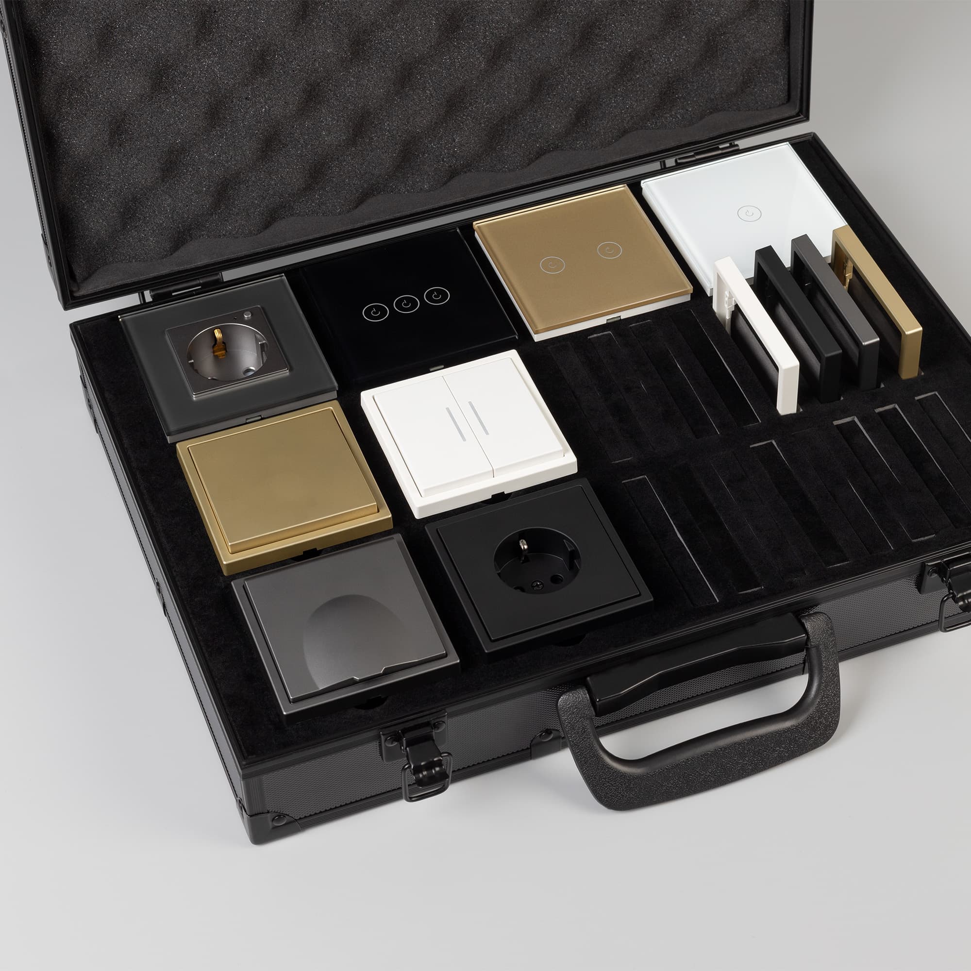 Демо-кейс WRA-CASE-MTL-BK-V8 (NOBE, OMALI) (Arlight, Металл) 061567