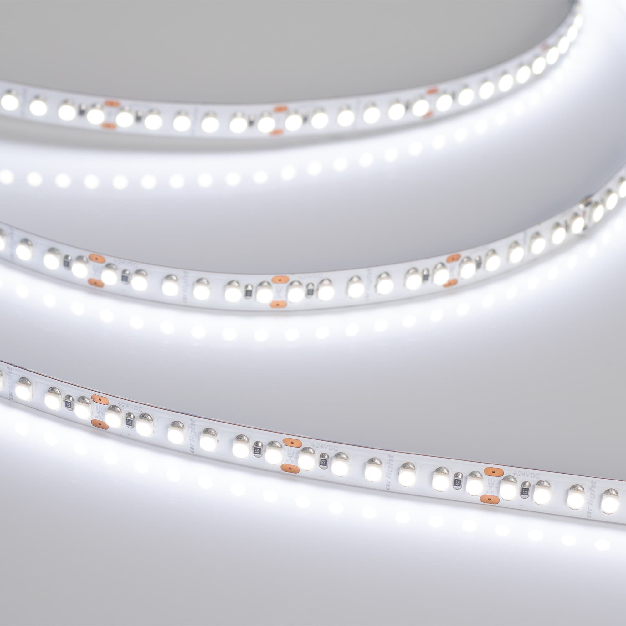 Светодиодная лента RT6-3528-180 24V White6000 3x (900 LED) (Arlight, 14.4 Вт/м, IP20) 017429 — фото 4
