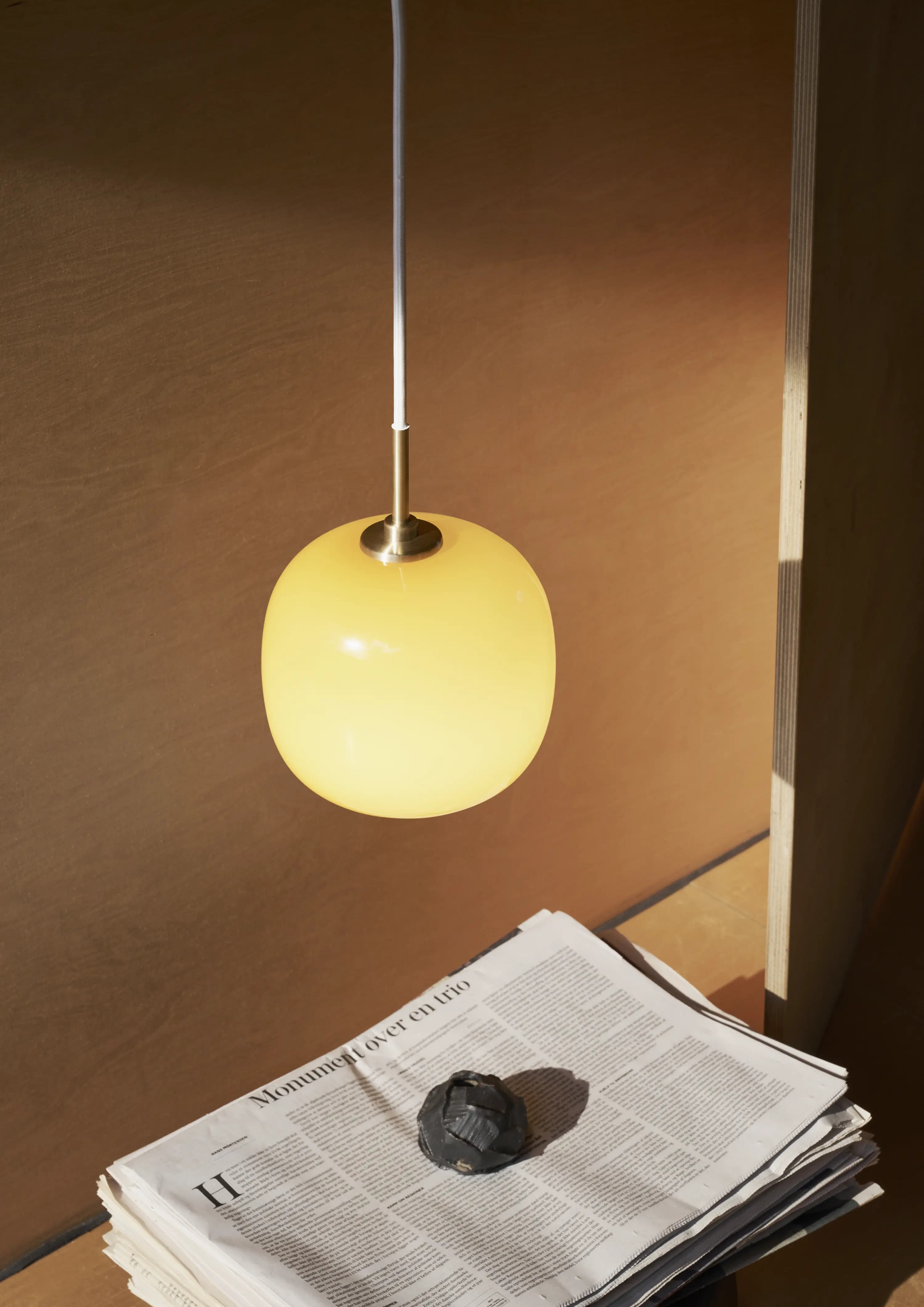 Louis Poulsen VL 45 Radiohus Pendant Brass/glossy amber glass Ø 250 — фото 8