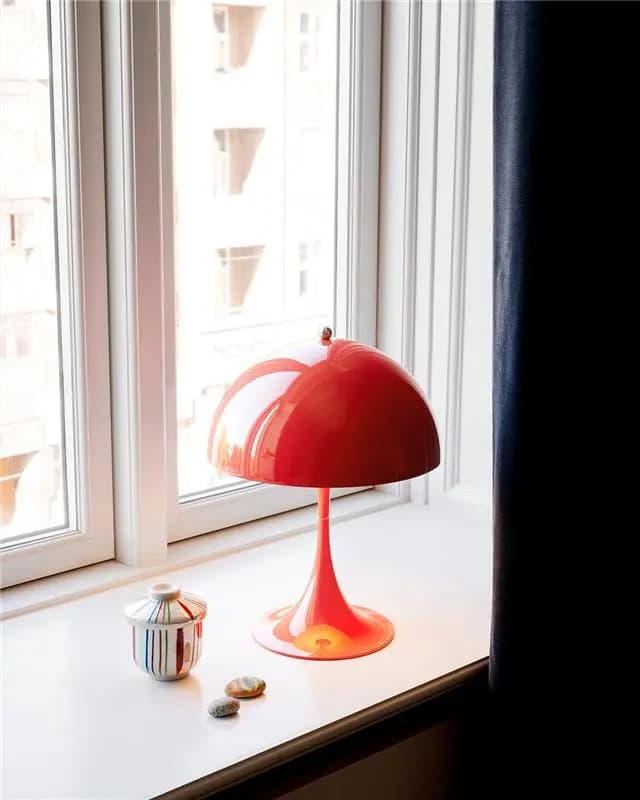Louis Poulsen Panthella 250 Portable Lamp Opaque coral — фото 4