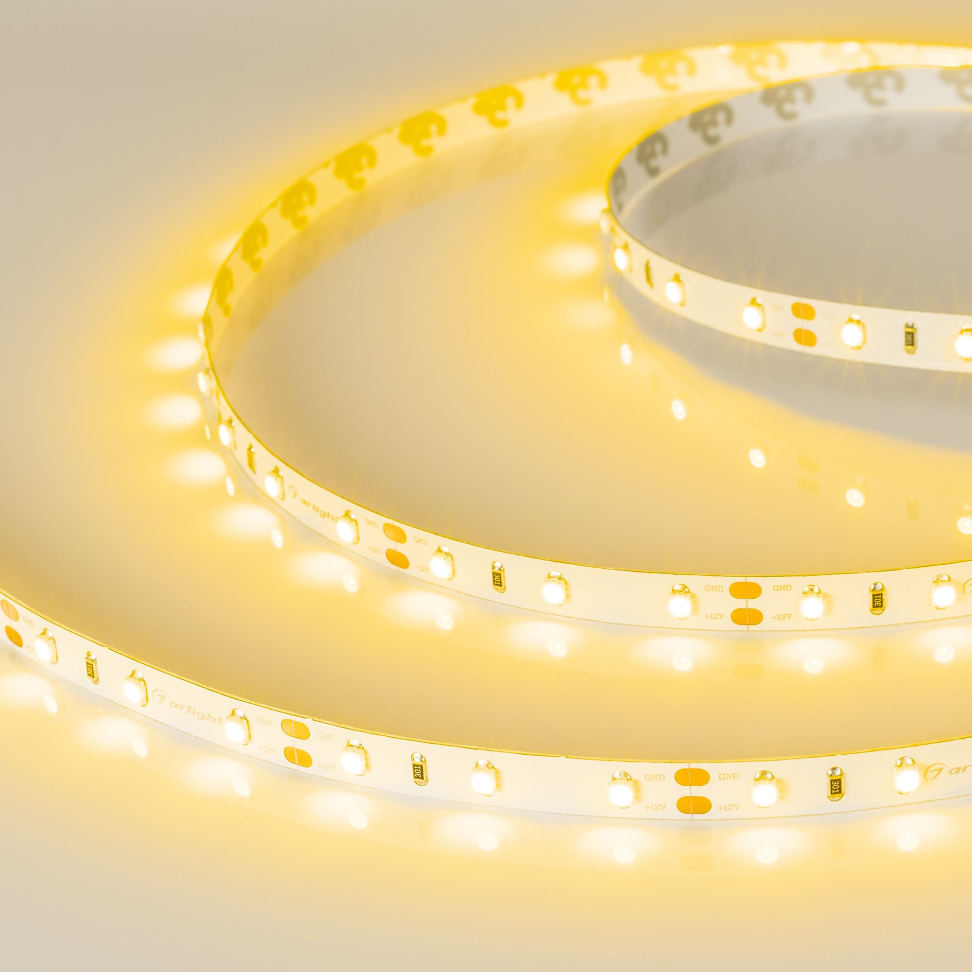 Светодиодная лента RT-A60-8mm 12V Yellow (4.8 W/m, IP20, 2835, 5m) (Arlight, Открытый) 010521(2) — фото 1