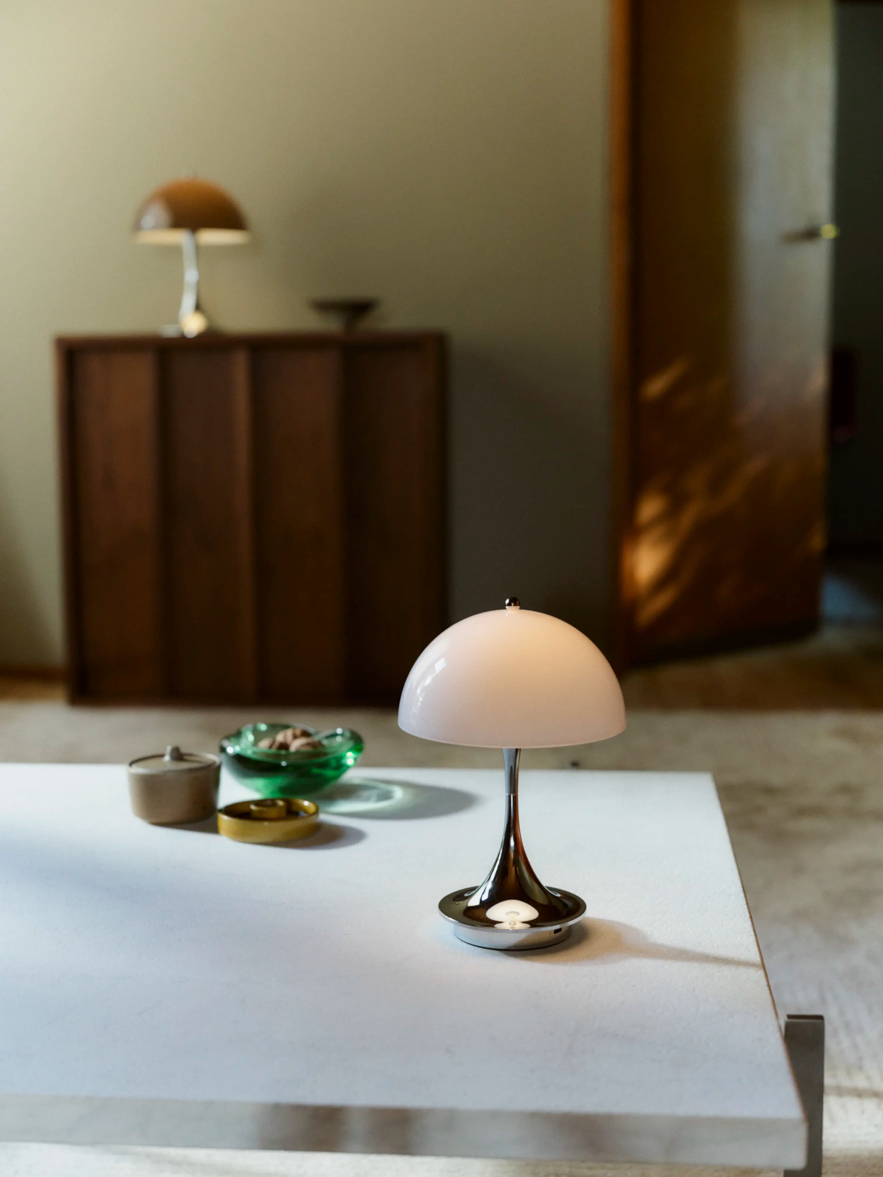 Louis Poulsen Panthella 160 Portable Lamp Chrome opal blue grey — фото 9