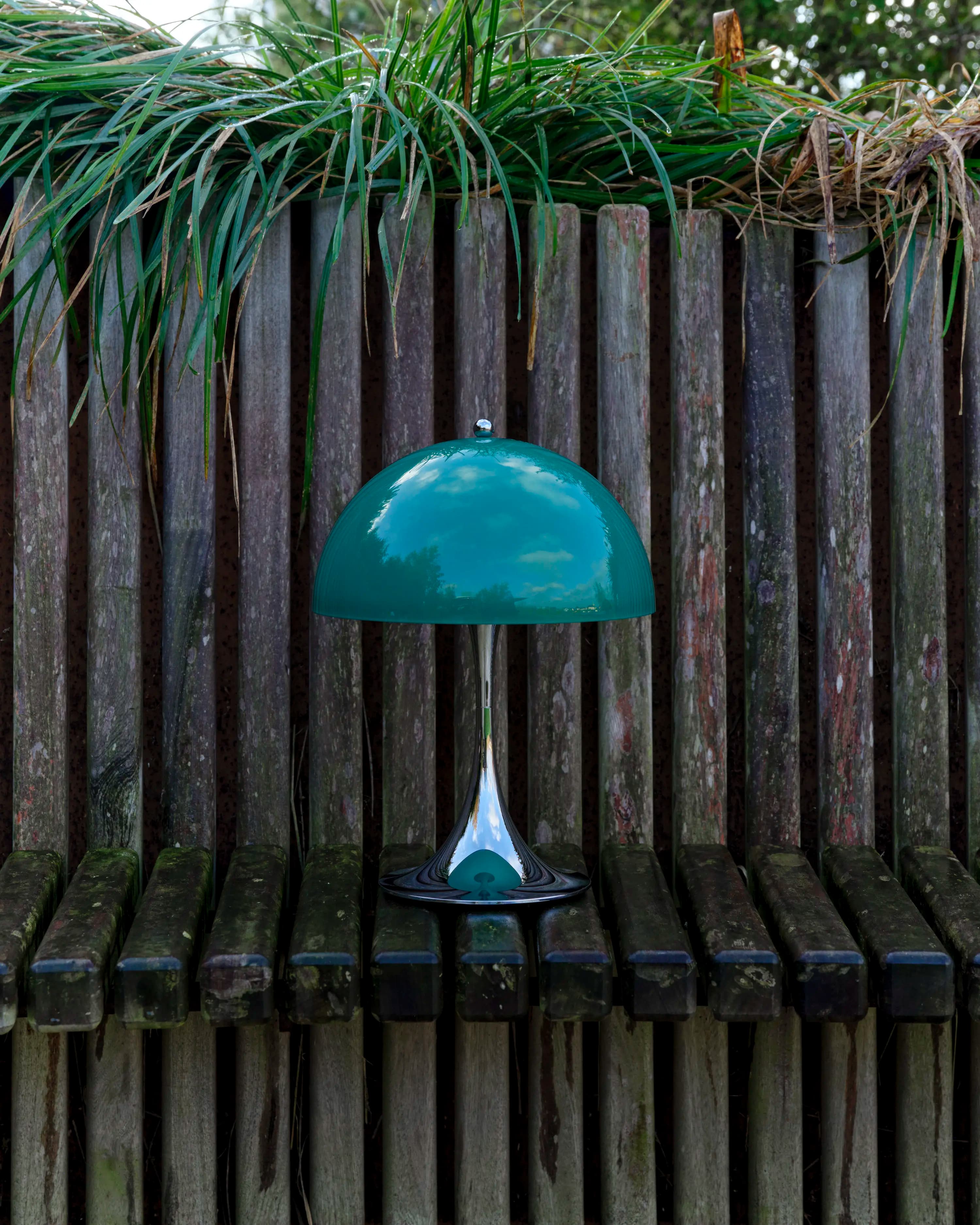 Louis Poulsen Panthella 250 Portable Lamp Original opal green — фото 4