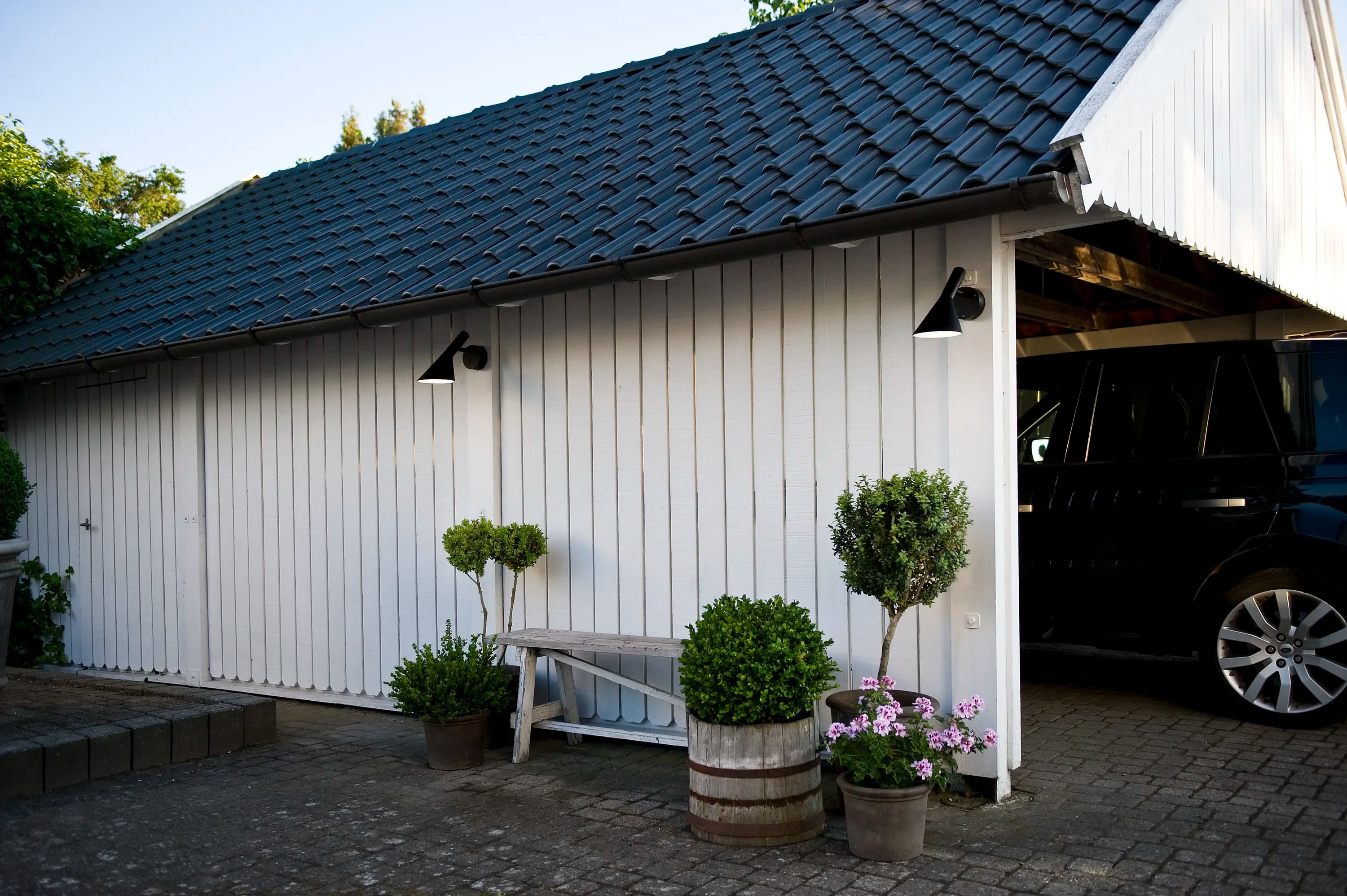 Louis Poulsen AJ 50 Outdoor Wall Lamp Black texture — фото 3