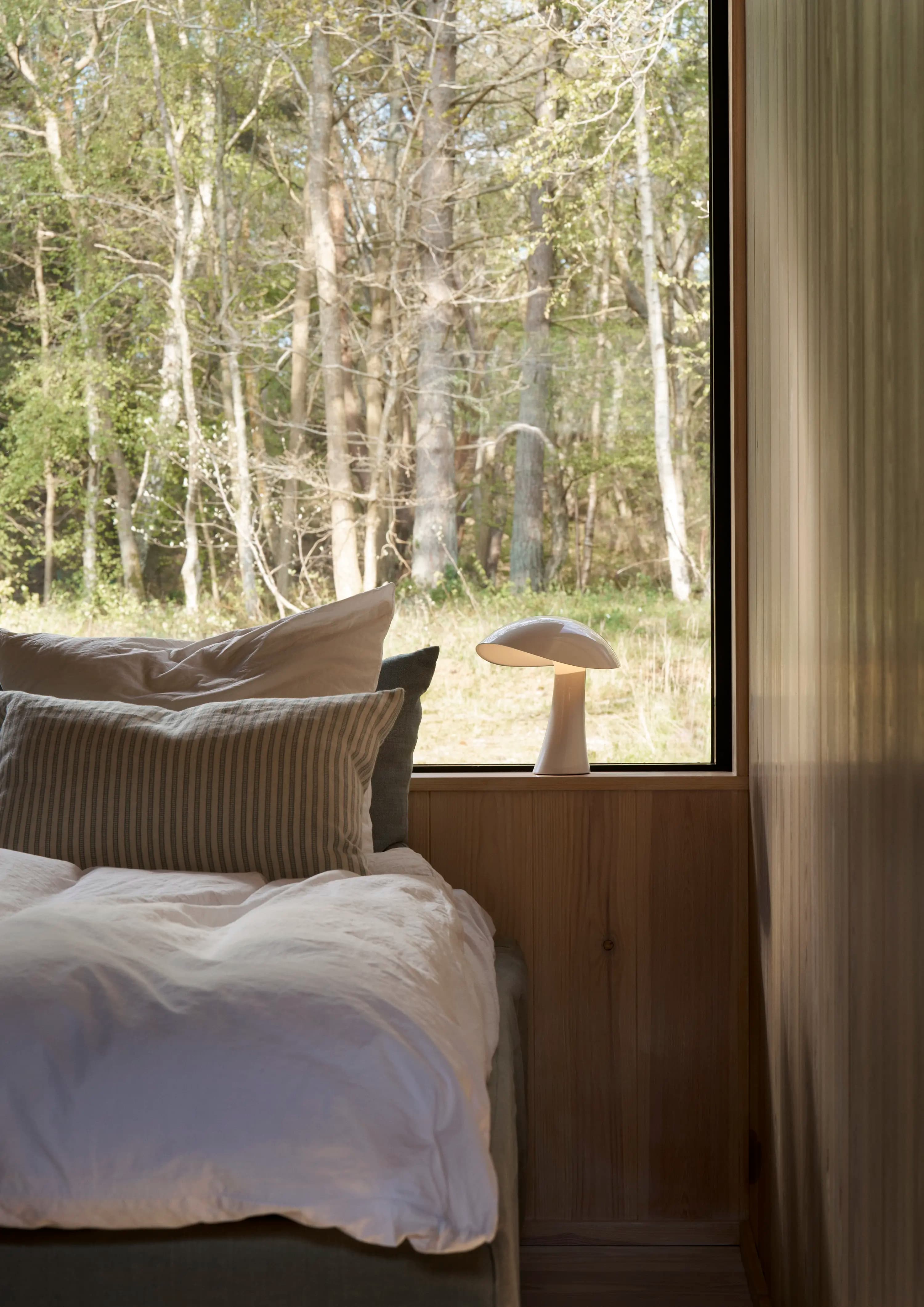 Louis Poulsen Rumee 220 Portable Lamp Cloud white Ø 220 — фото 6