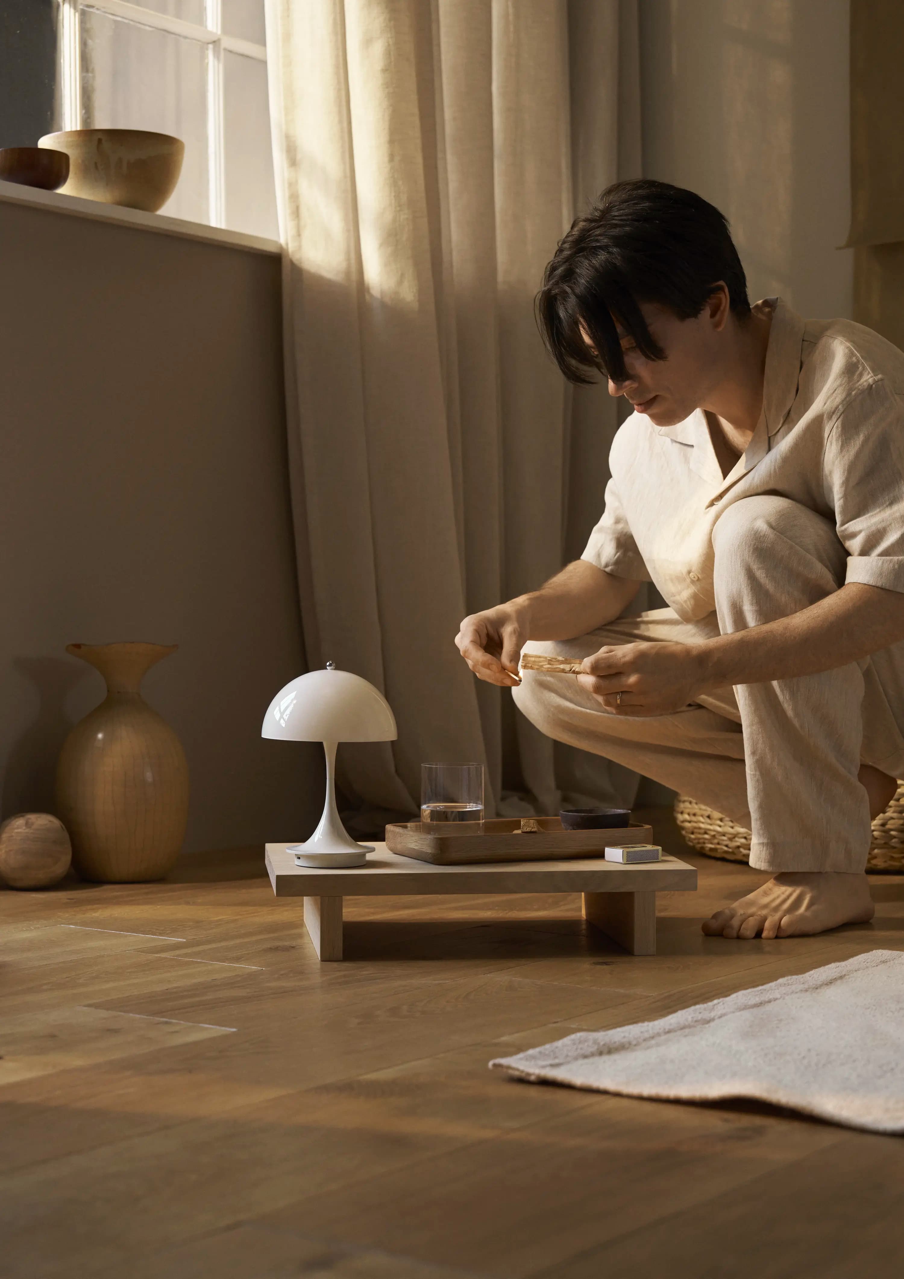 Louis Poulsen Panthella 160 Portable Lamp Opal beige — фото 4