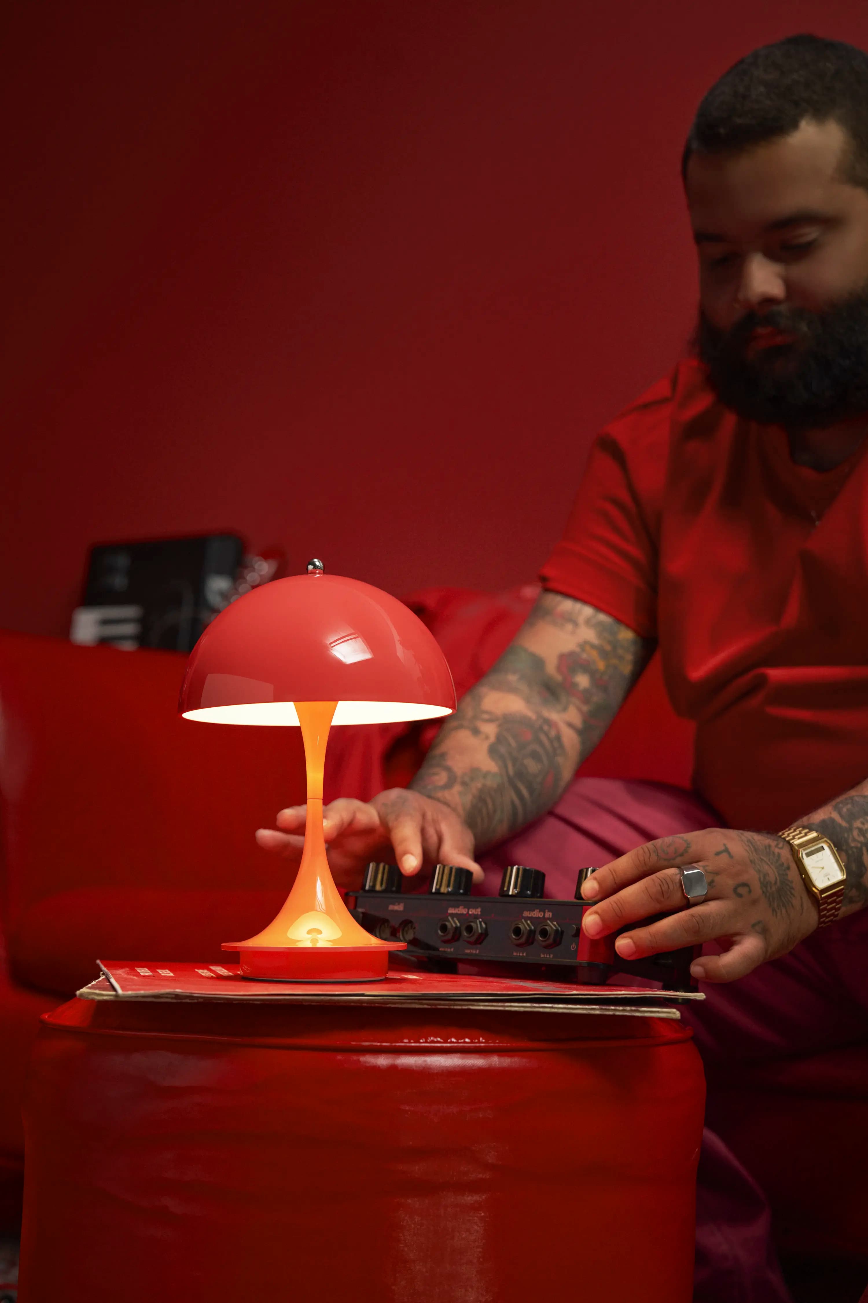 Louis Poulsen Panthella 160 Portable Lamp Opaque coral — фото 3