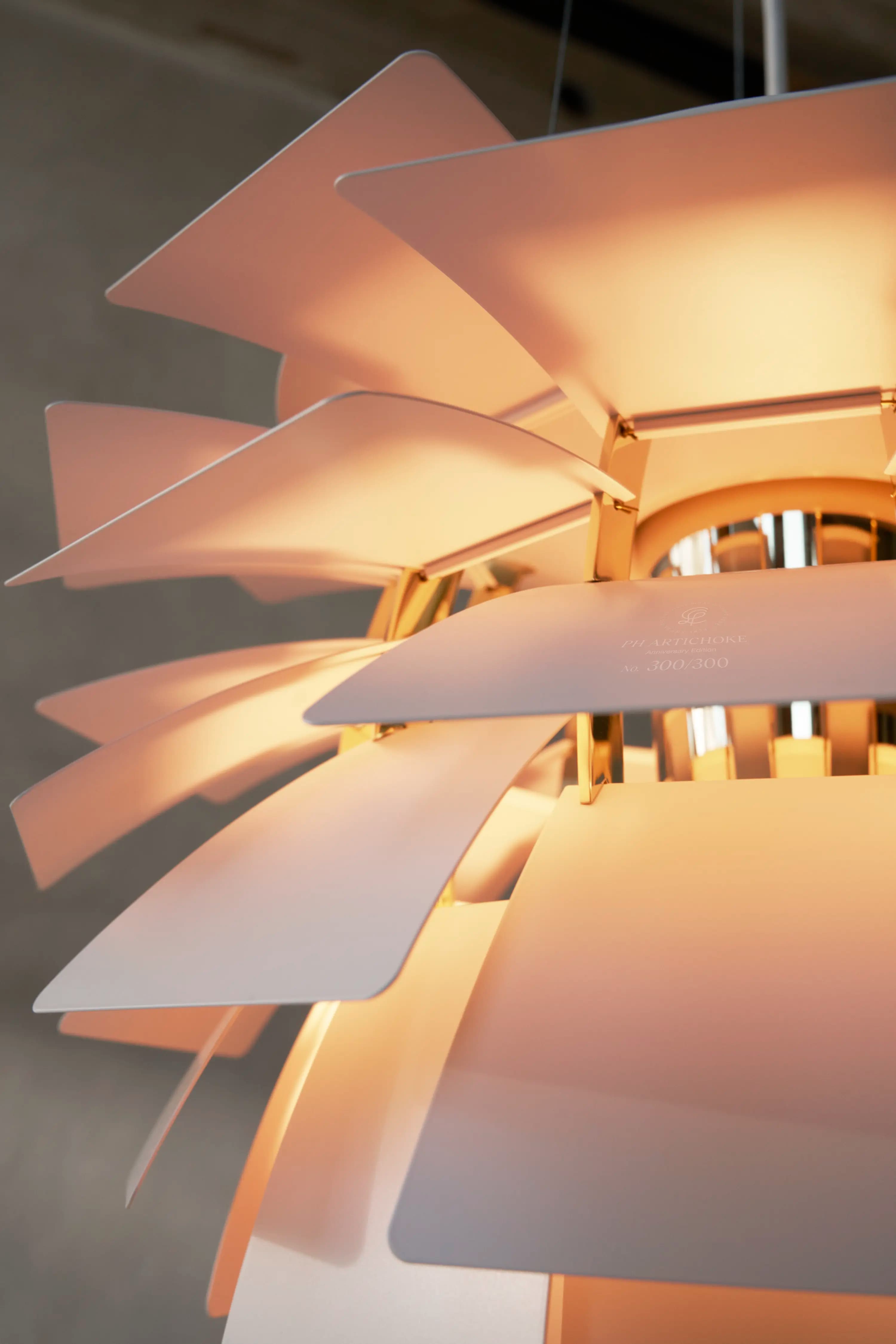 Louis Poulsen PH Artichoke Anniversary Edition Matte white/pale rose Ø 480 — фото 4