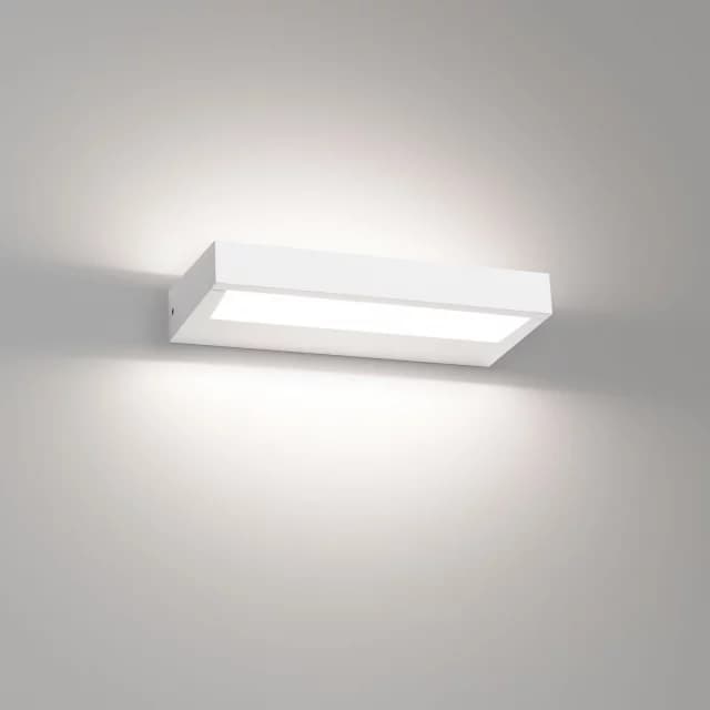 Delta Light BACKSPACE II