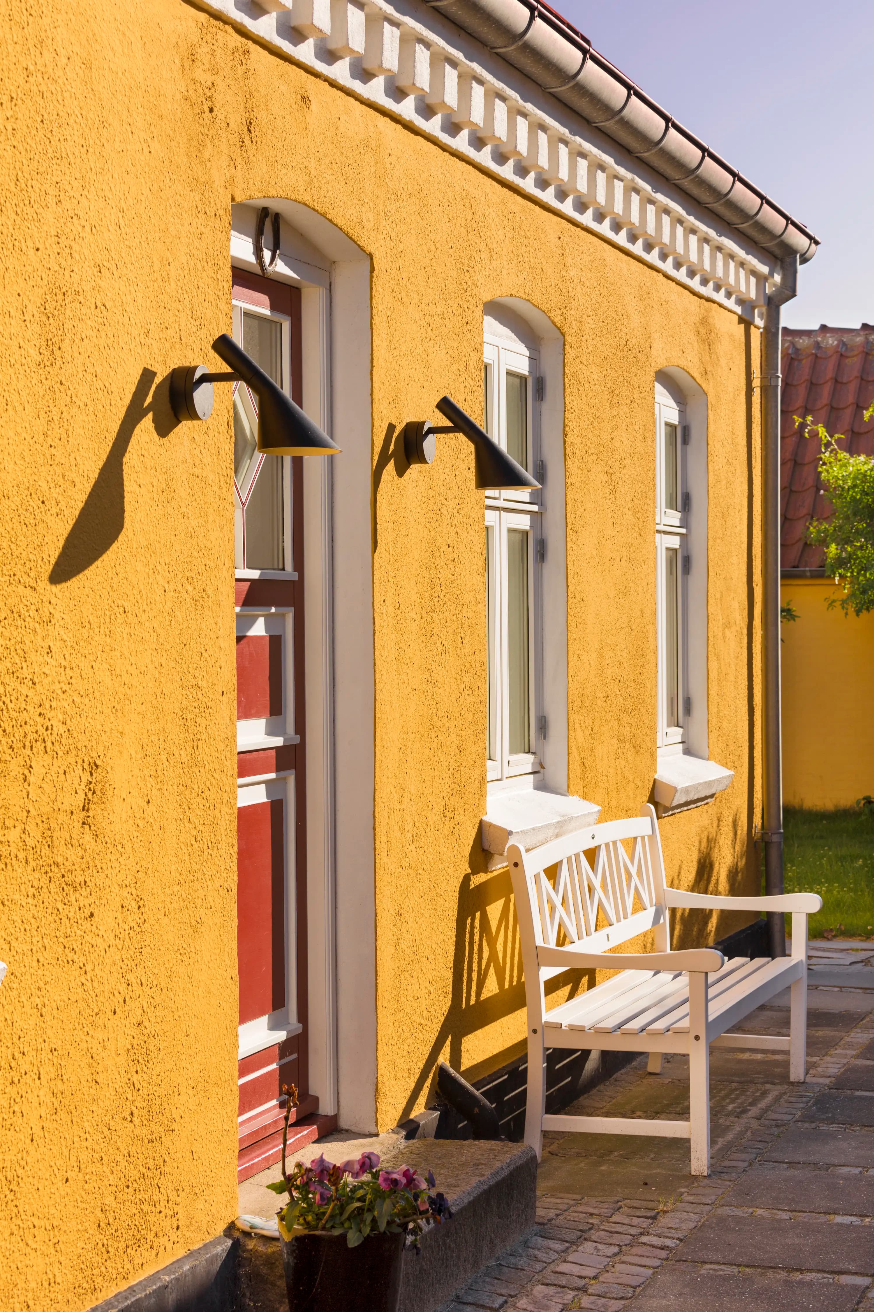 Louis Poulsen AJ 50 Outdoor Wall Lamp Black texture — фото 4