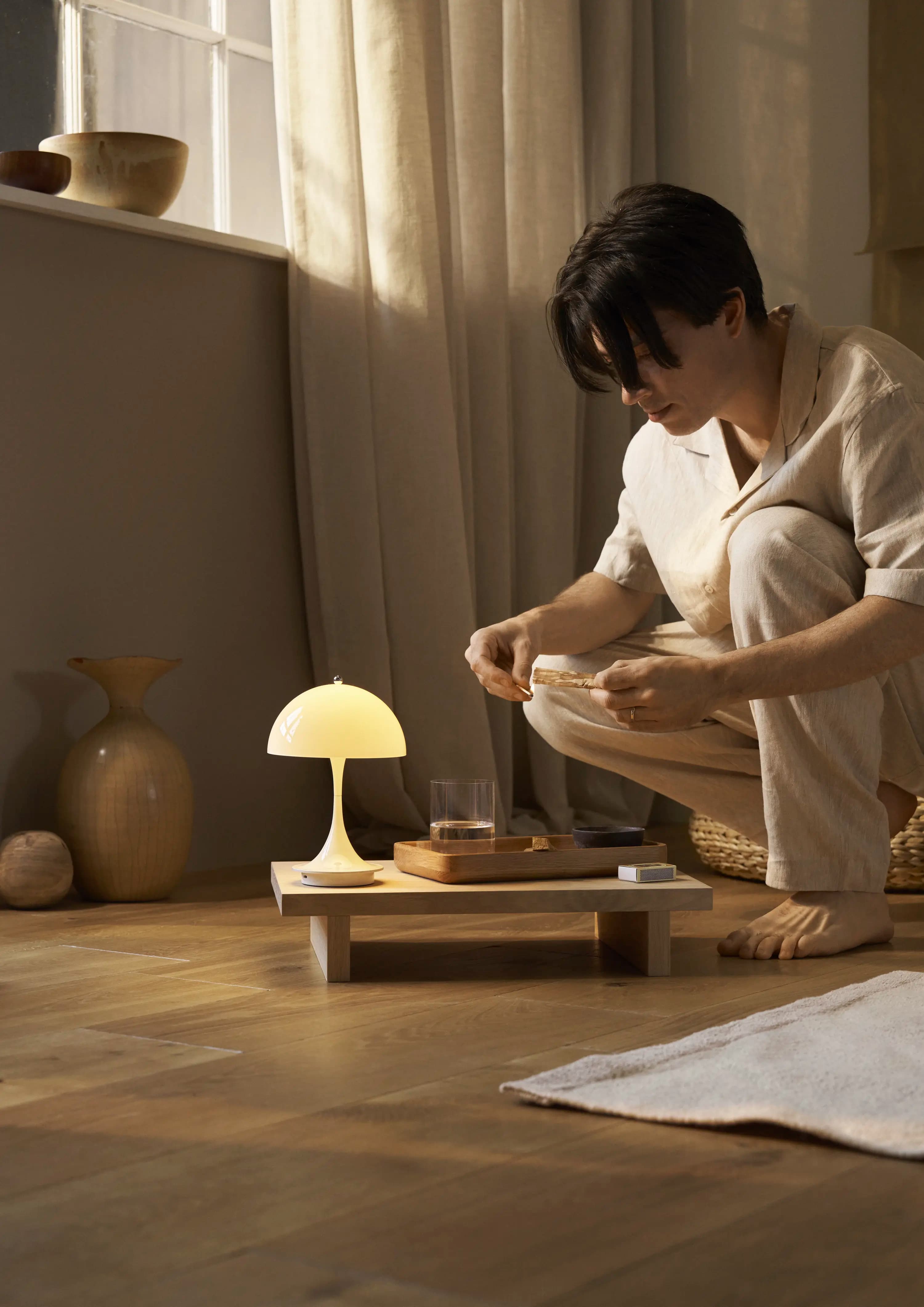 Louis Poulsen Panthella 160 Portable Lamp Opal beige — фото 3