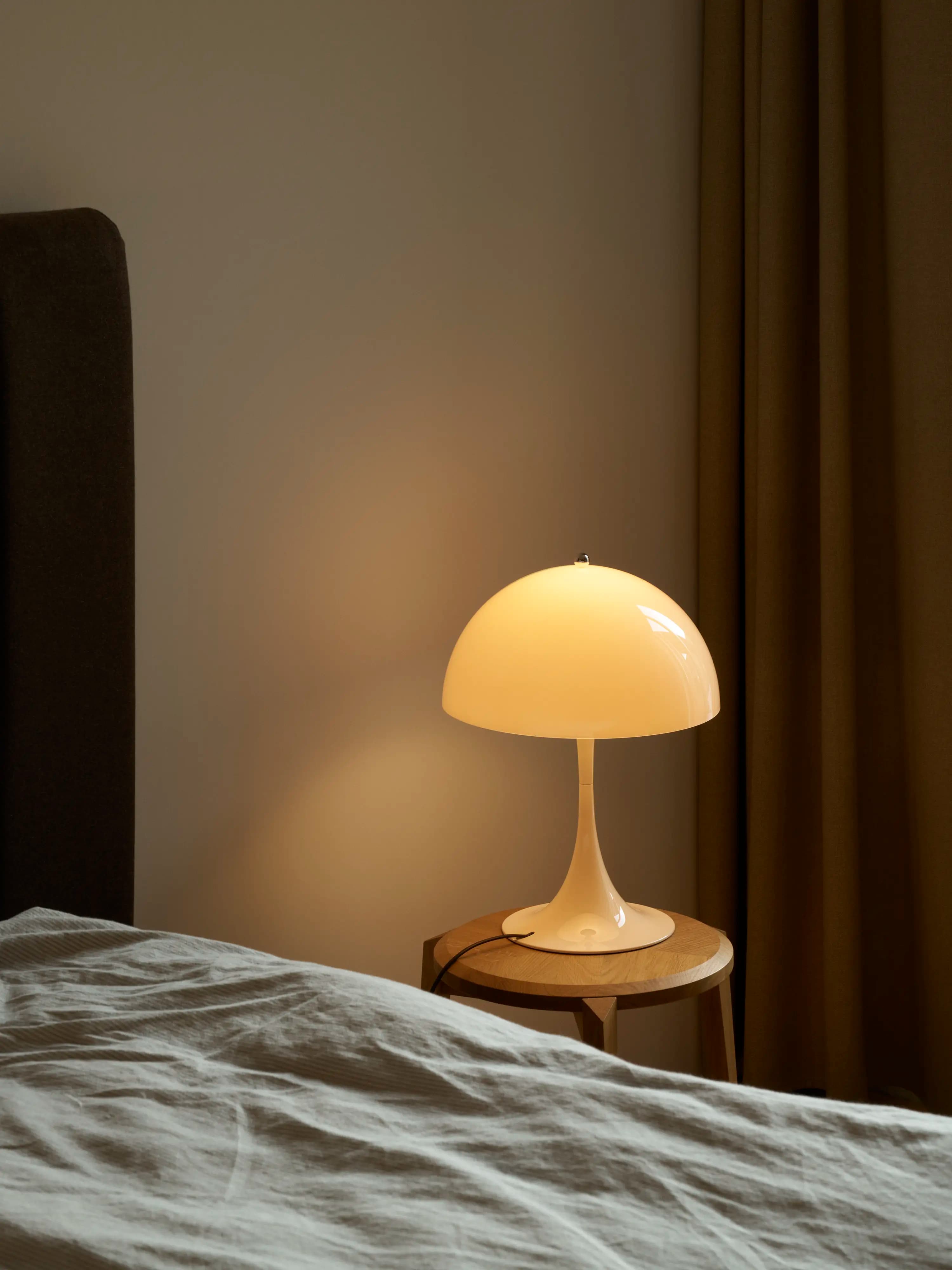 Louis Poulsen Panthella 320 Table Lamp Opal beige — фото 4