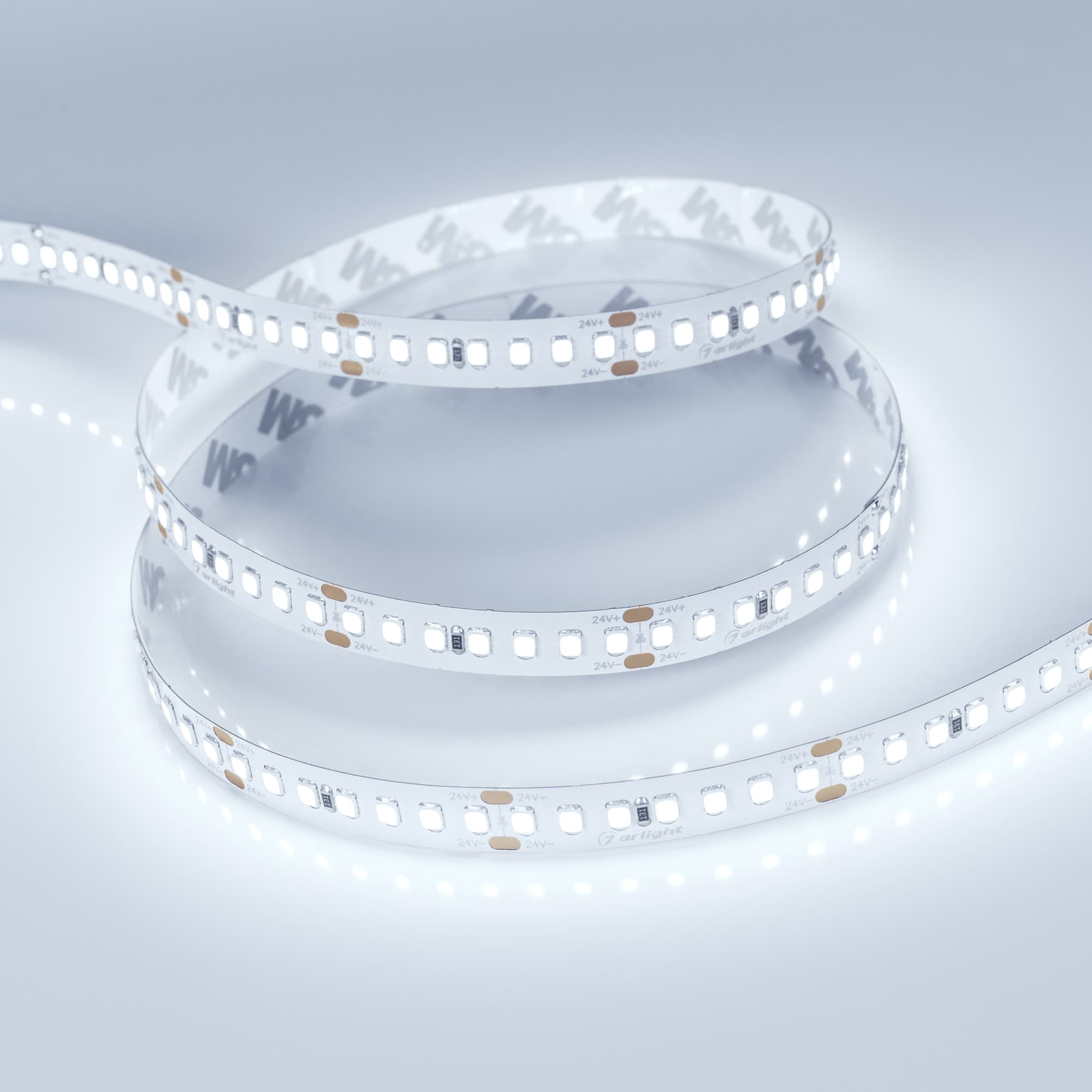 Светодиодная лента RT 2-5000 24V Cool 8K 3x (2835, 840 LED, LUX) (Arlight, 17 Вт/м, IP20) 019092 — фото 4