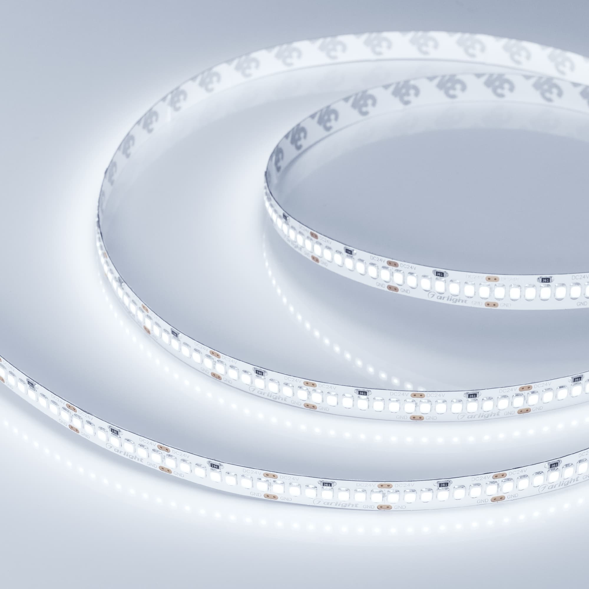 Светодиодная лента RT 2-5000 24V Cool 8K 10mm (2835, 252 LED/m, LUX) (Arlight, 10 Вт/м, IP20) 022654 — фото 3