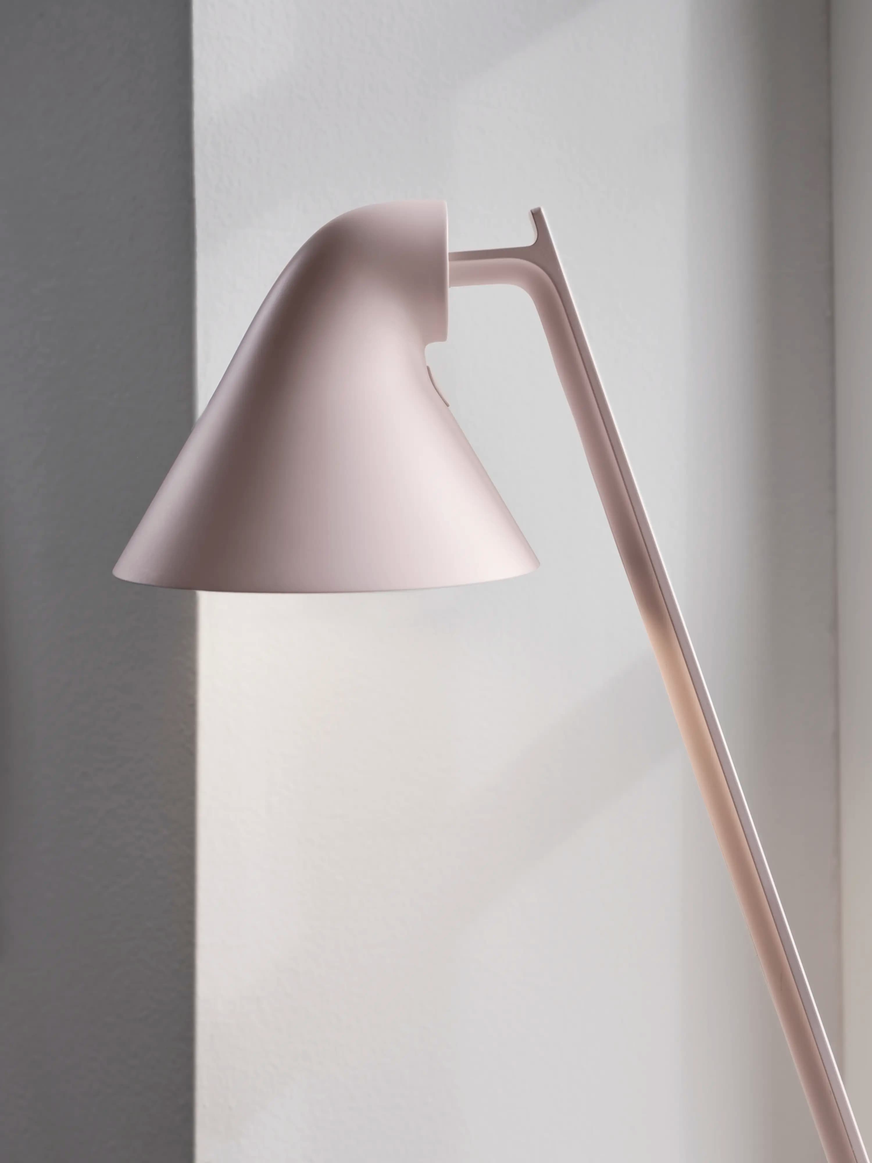 Louis Poulsen NJP Mini Table Lamp Soft pink — фото 3