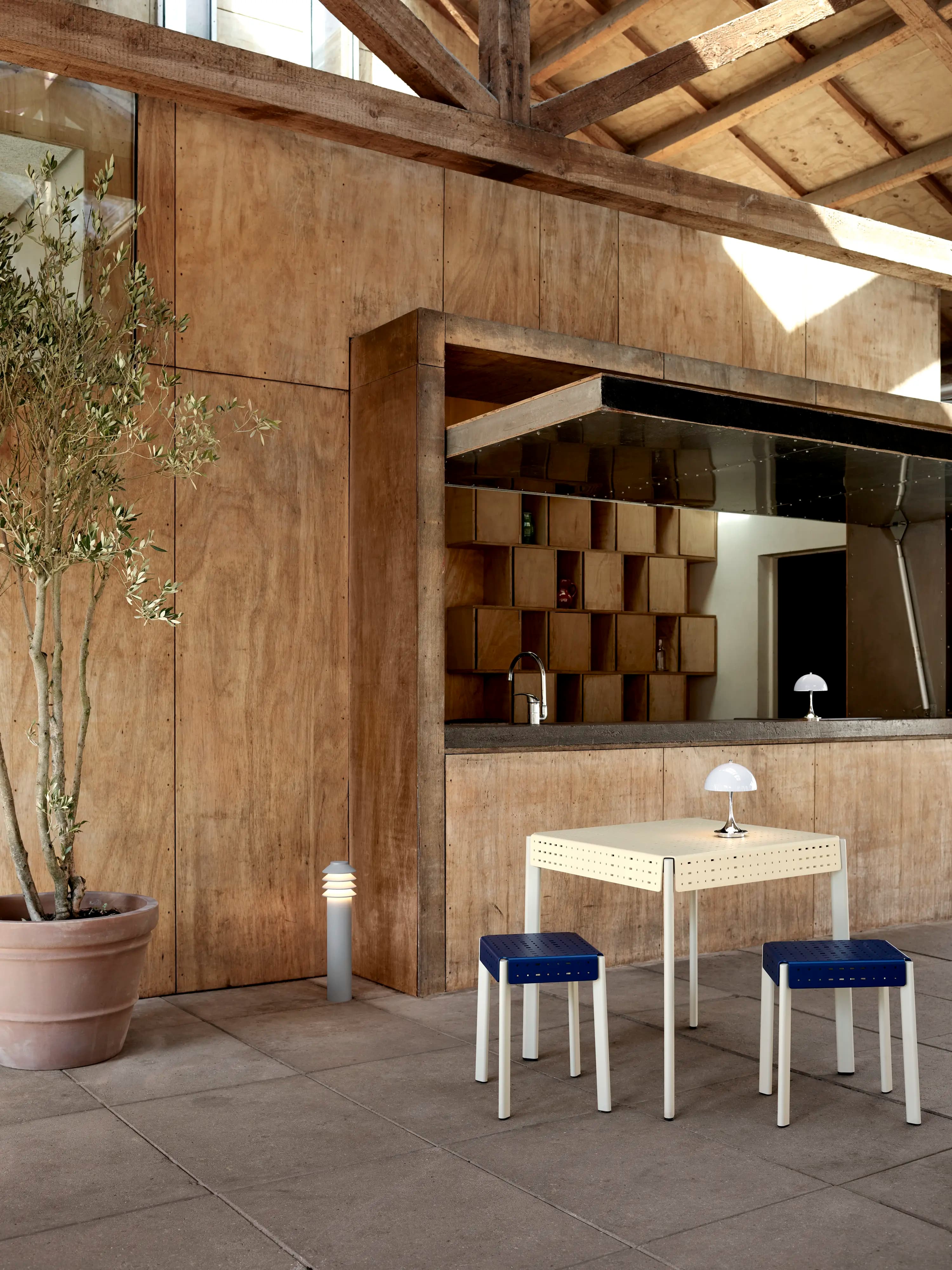 Louis Poulsen Bysted Garden Bollard Aluminium colour texture SHORT — фото 5