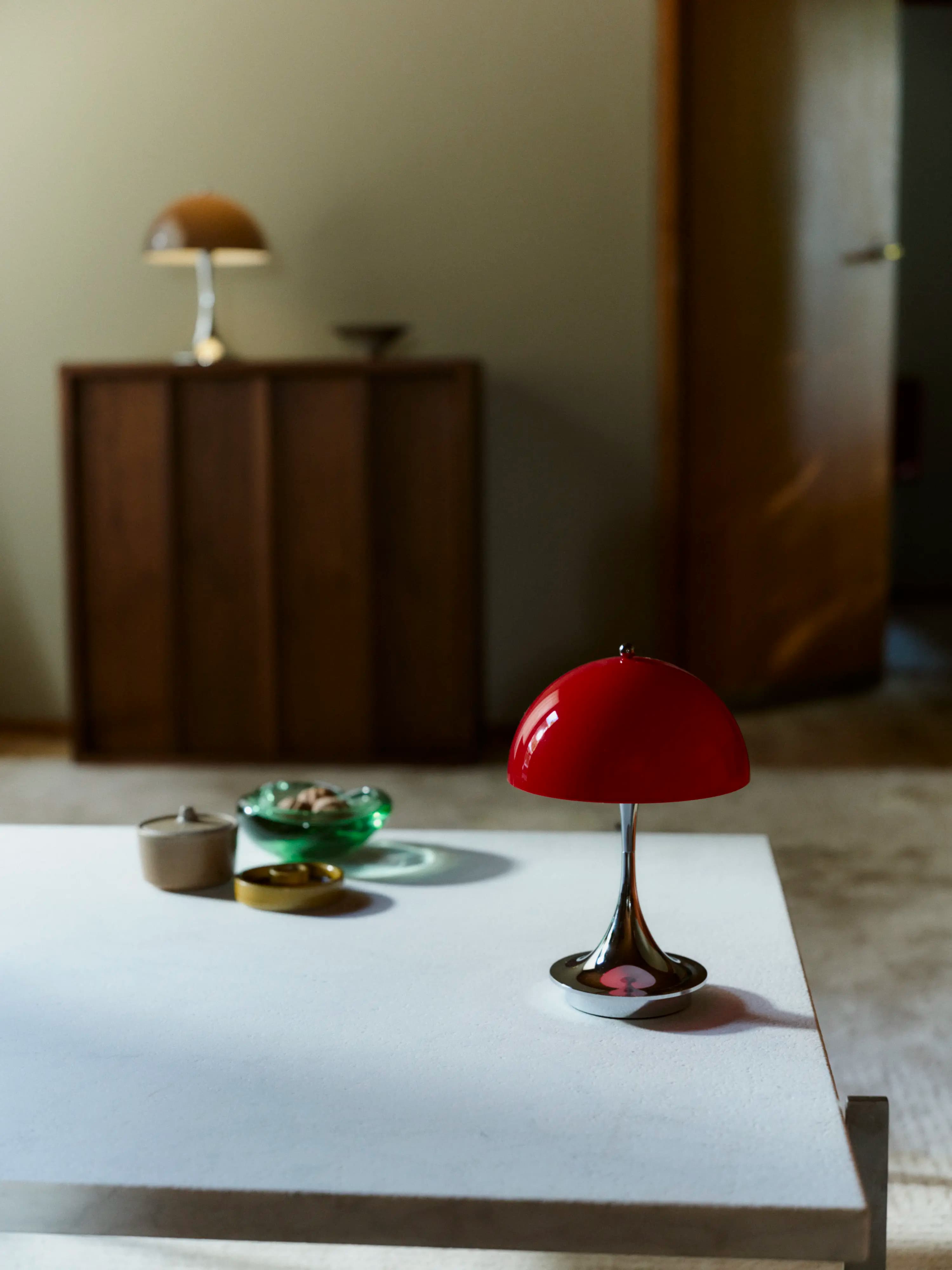 Louis Poulsen Panthella 160 Portable Lamp Original opal red — фото 4