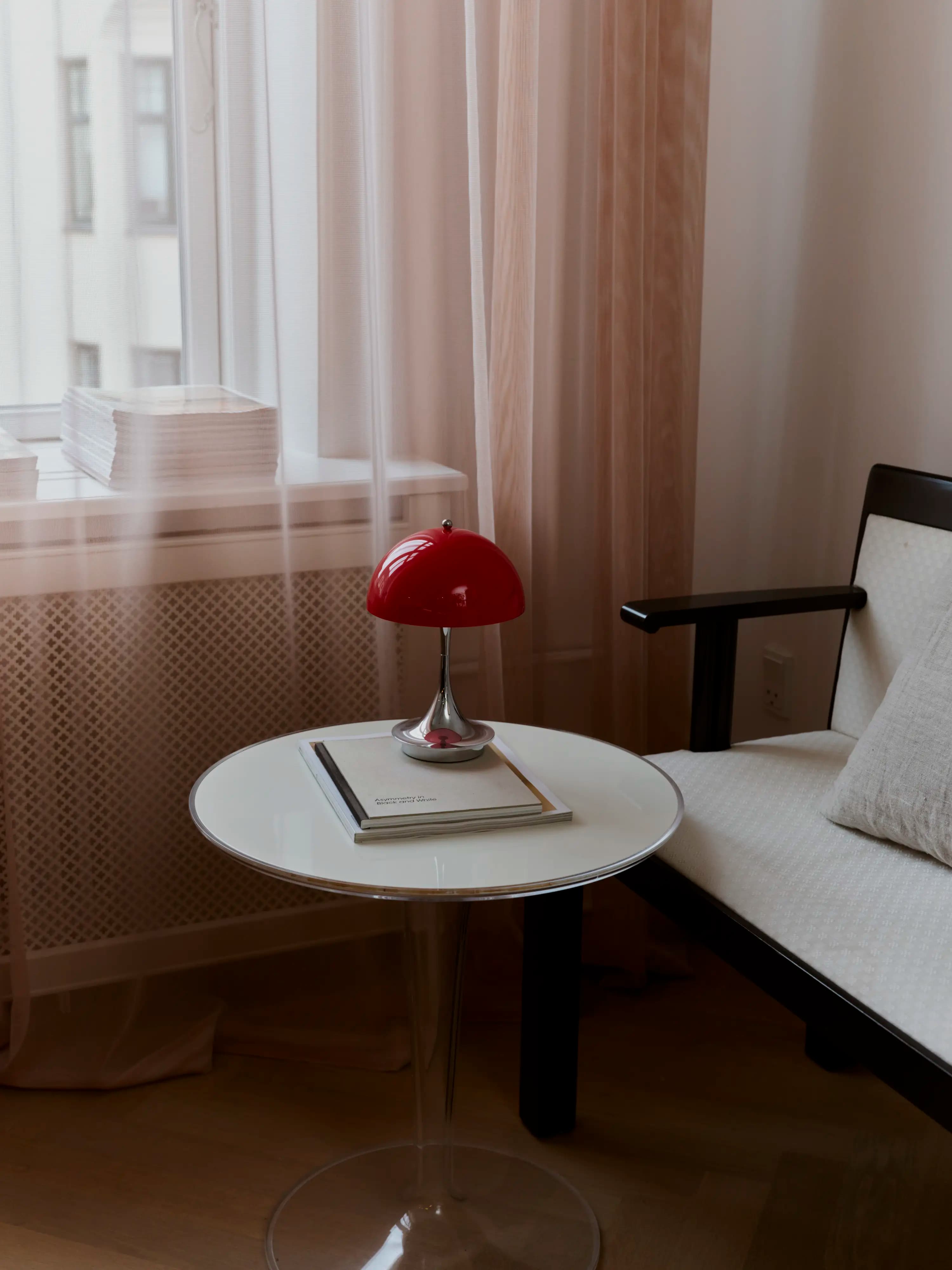 Louis Poulsen Panthella 160 Portable Lamp Original opal red — фото 7