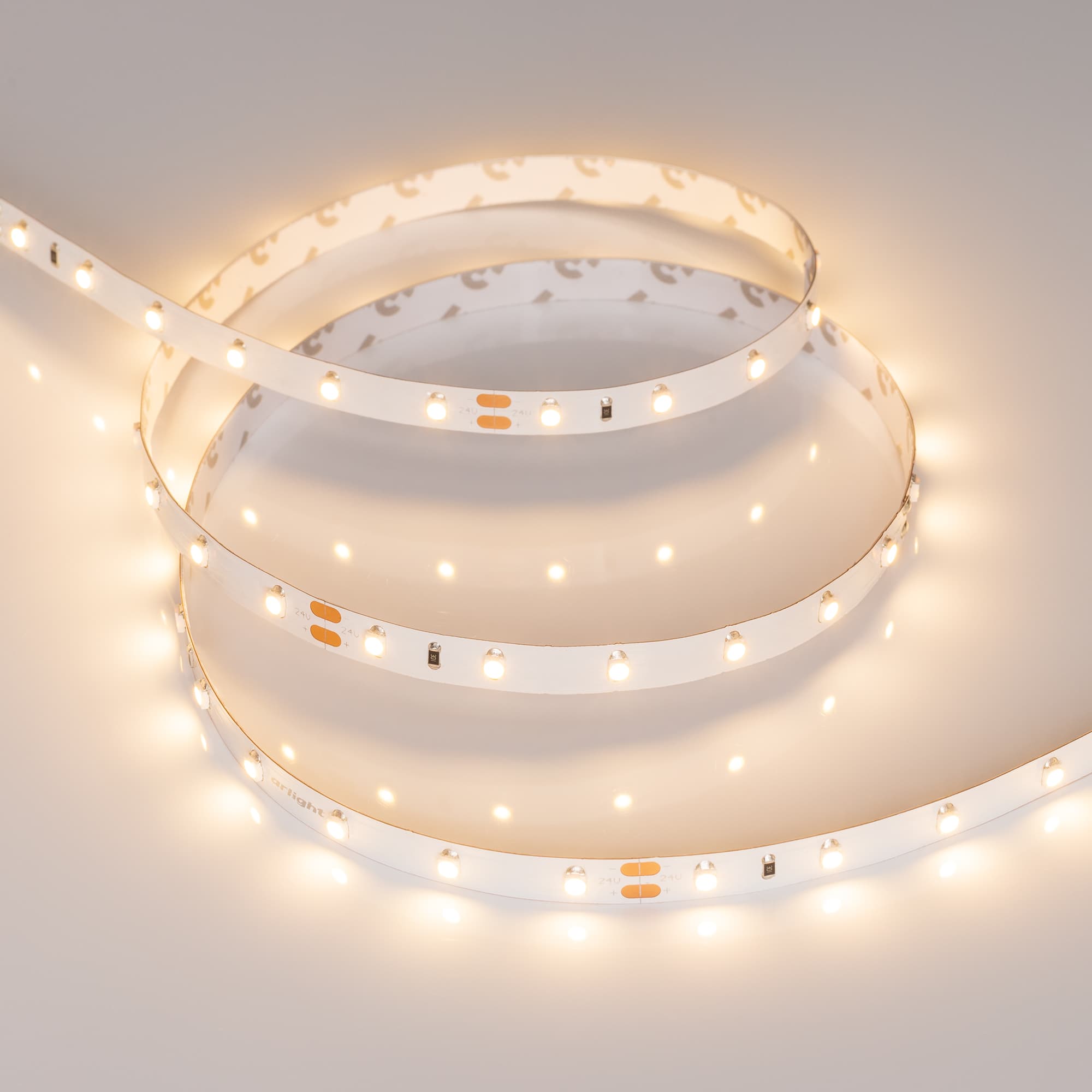 Светодиодная лента RT 2-5000 24V Warm2700 (3528, 300 LED, LUX) (Arlight, 4.8 Вт/м, IP20) 016145 — фото 2