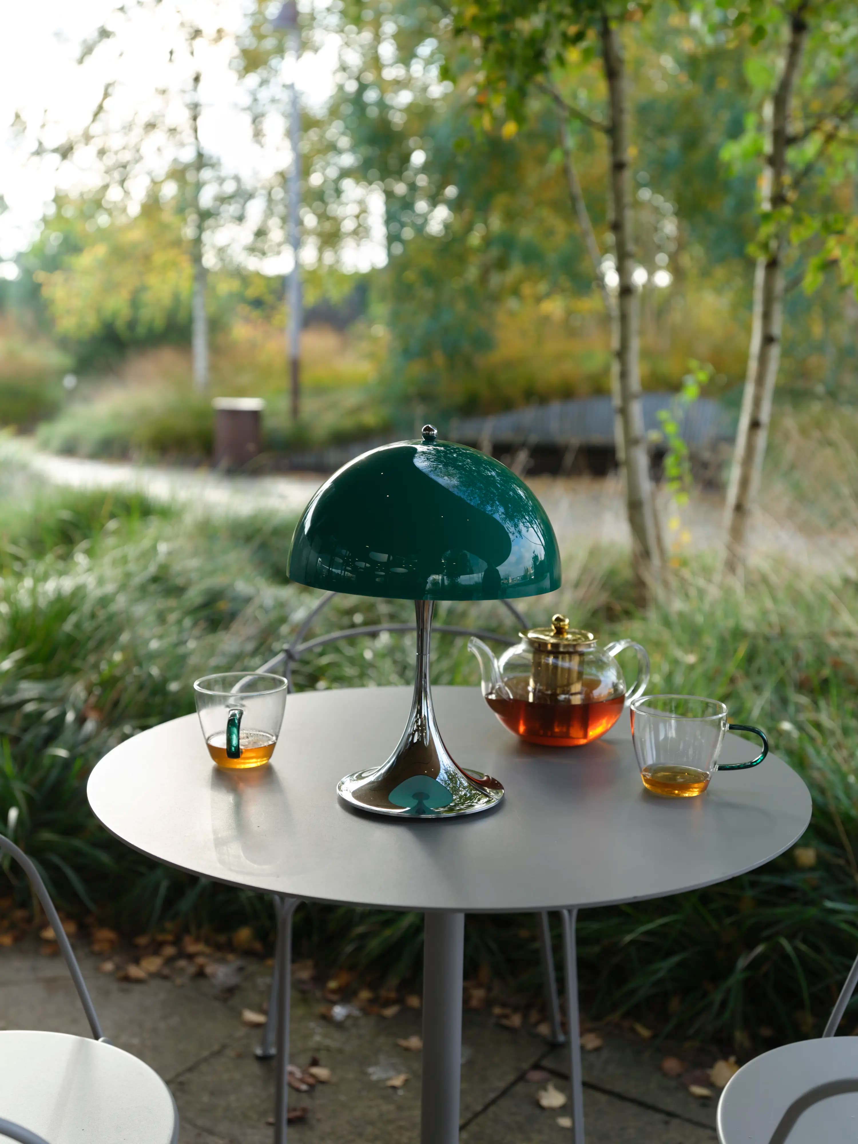Louis Poulsen Panthella 250 Portable Lamp Original opal green — фото 9