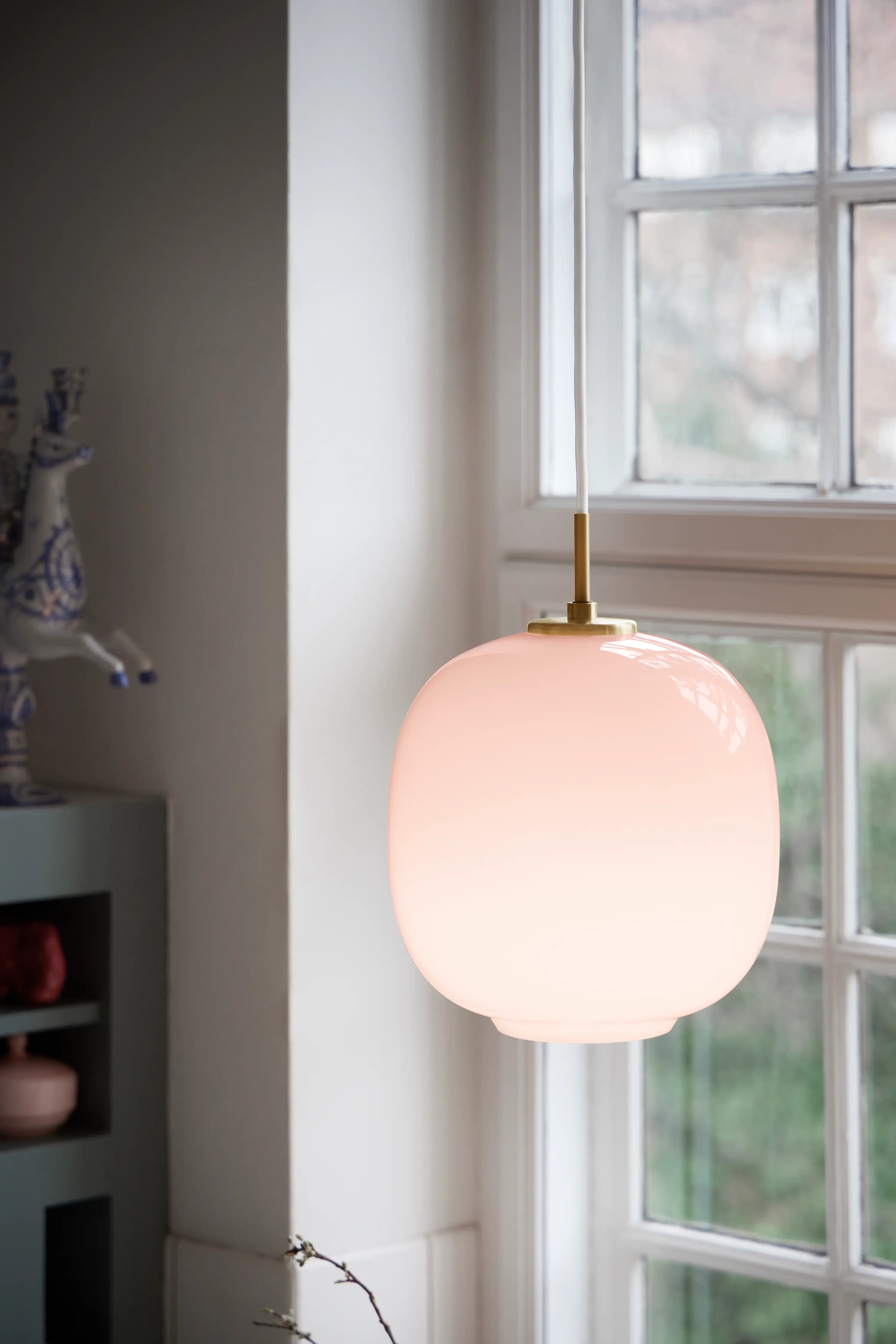 Louis Poulsen VL 45 Radiohus Pendant Brass/glossy pale rose glass Ø 250 — фото 10