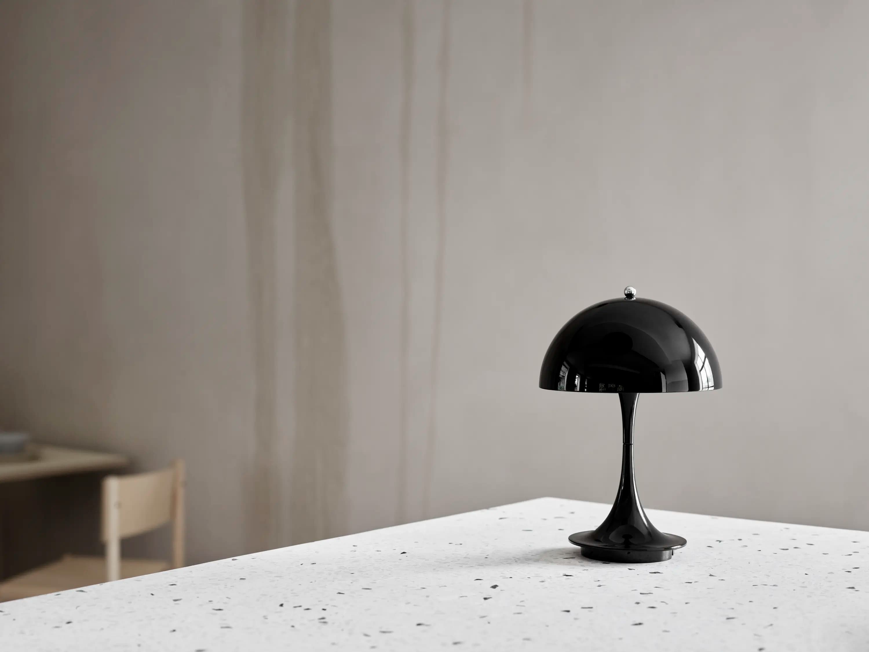 Louis Poulsen Panthella 160 Portable Lamp Opaque black — фото 3