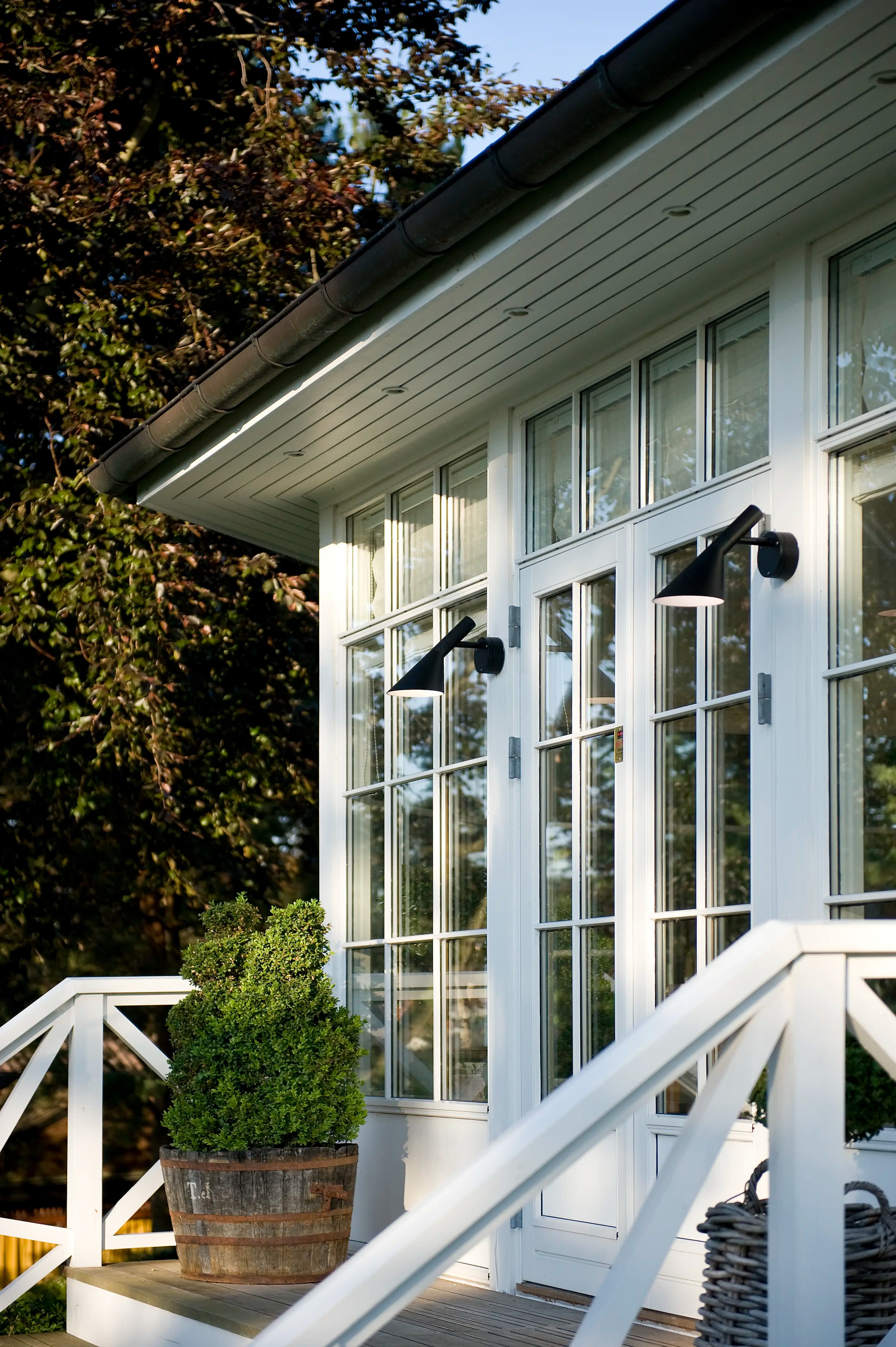 Louis Poulsen AJ 50 Outdoor Wall Lamp Black texture — фото 10