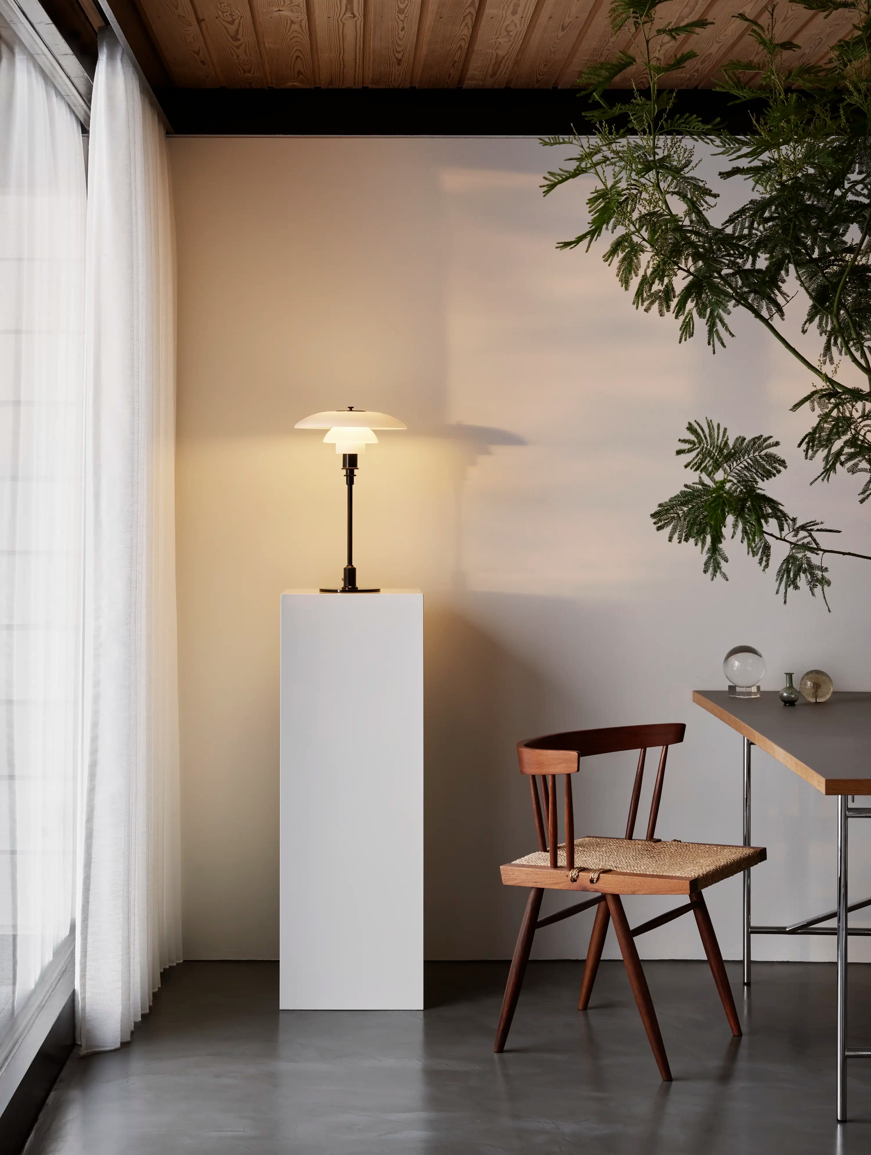 Louis Poulsen PH 3/2 Table Lamp Black metallised — фото 4