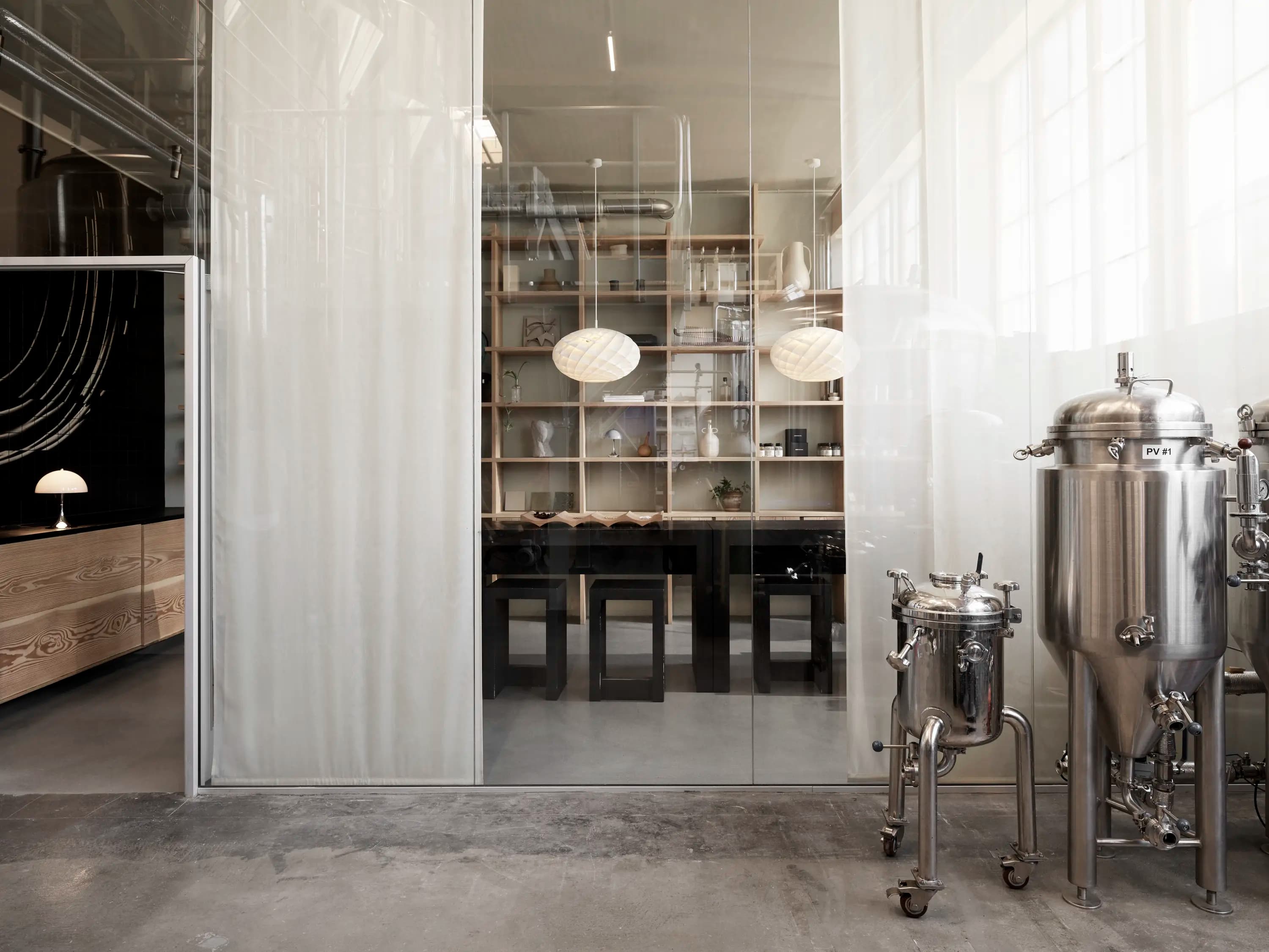 Louis Poulsen Patera Oval Pendant White matt Ø 500 — фото 4