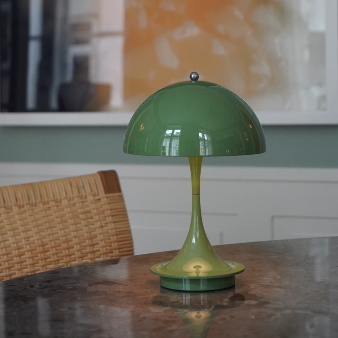 Louis Poulsen Panthella 160 Portable Lamp Opaque moss green — фото 3