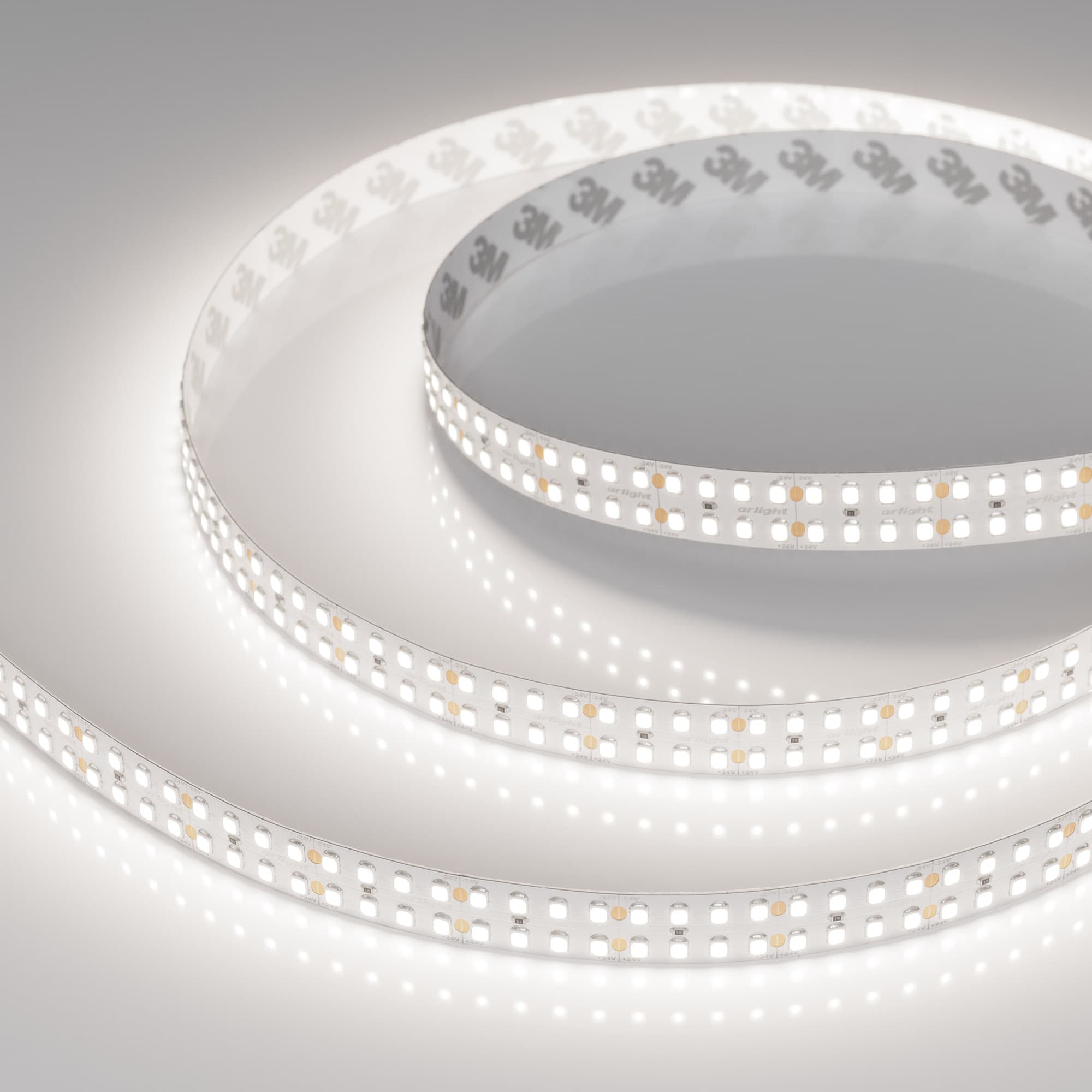 Светодиодная лента RT-A320-15mm 24V Day5000 (24 W/m, IP20, 2835, 5m) (Arlight, высок.эфф.150 лм/Вт) 032601(2) — фото 1