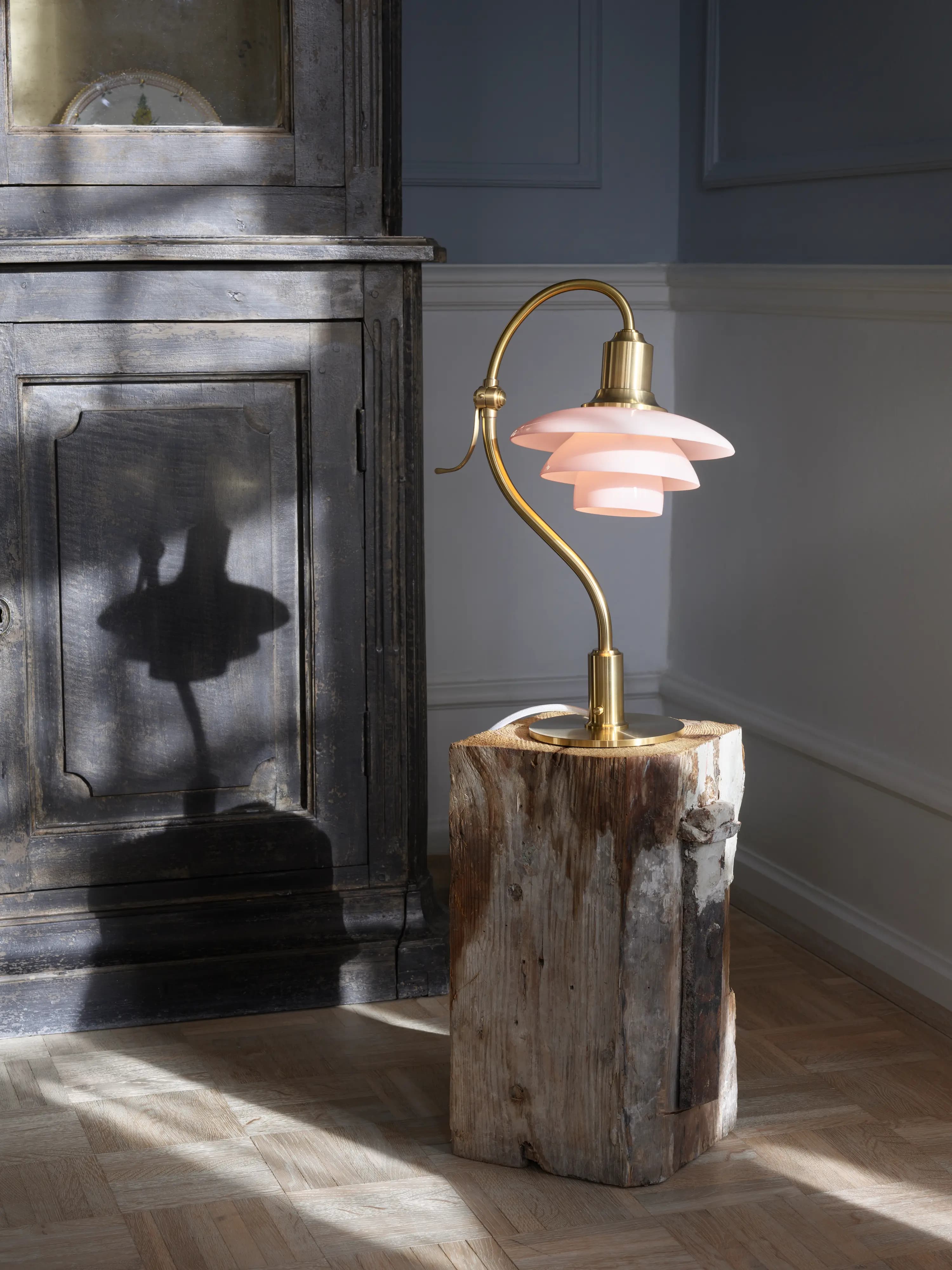 Louis Poulsen PH 2/2 Question Mark Pale Rose Table Lamp Pale rose — фото 3