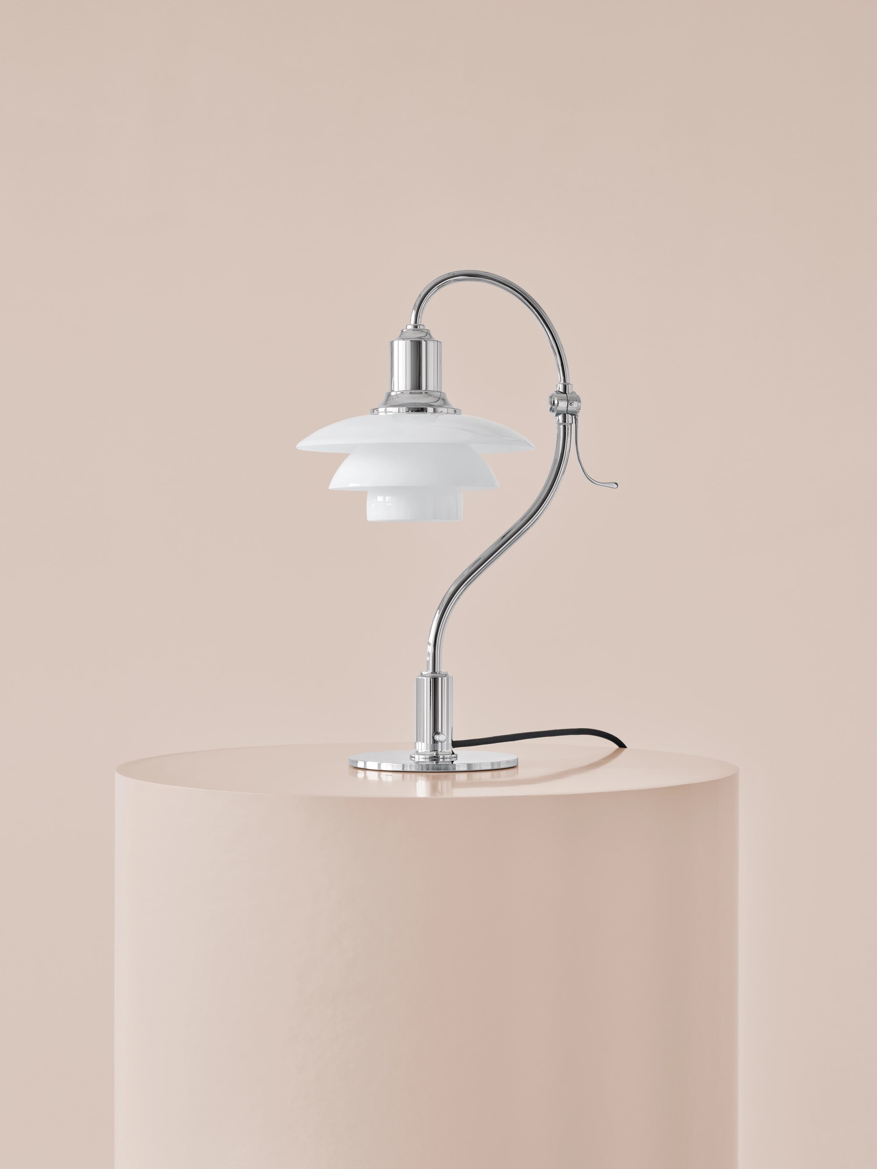 Louis Poulsen PH 2/2 Question Mark Chrome Table Lamp Chrome plated/glossy opal glass — фото 7