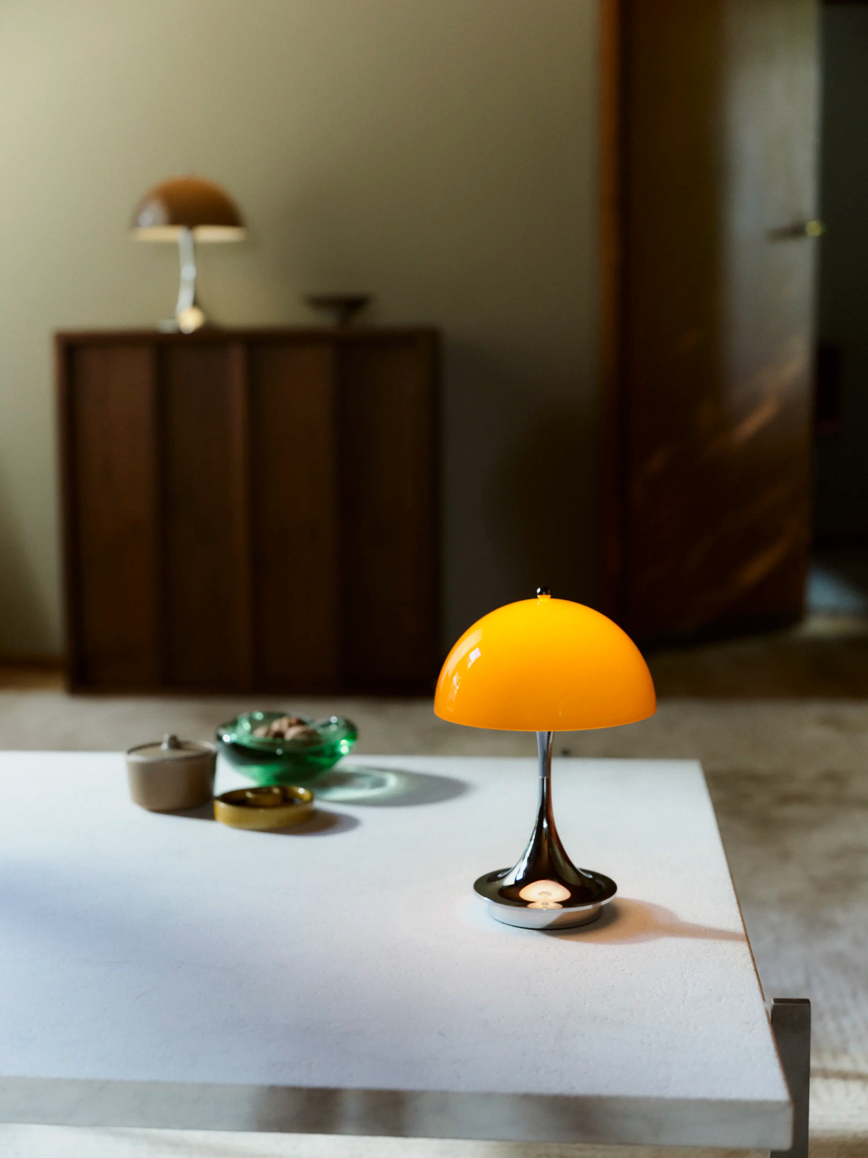 Louis Poulsen Panthella 160 Portable Lamp Original opal orange — фото 8