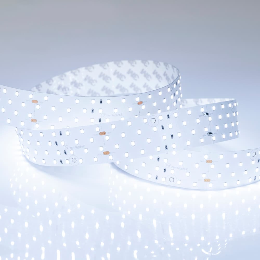 Светодиодная лента RT 2-2500 24V Cool 8K 4x2 (2835, 700 LED, LUX) (Arlight, 30 Вт/м, IP20) 019084 — фото 2