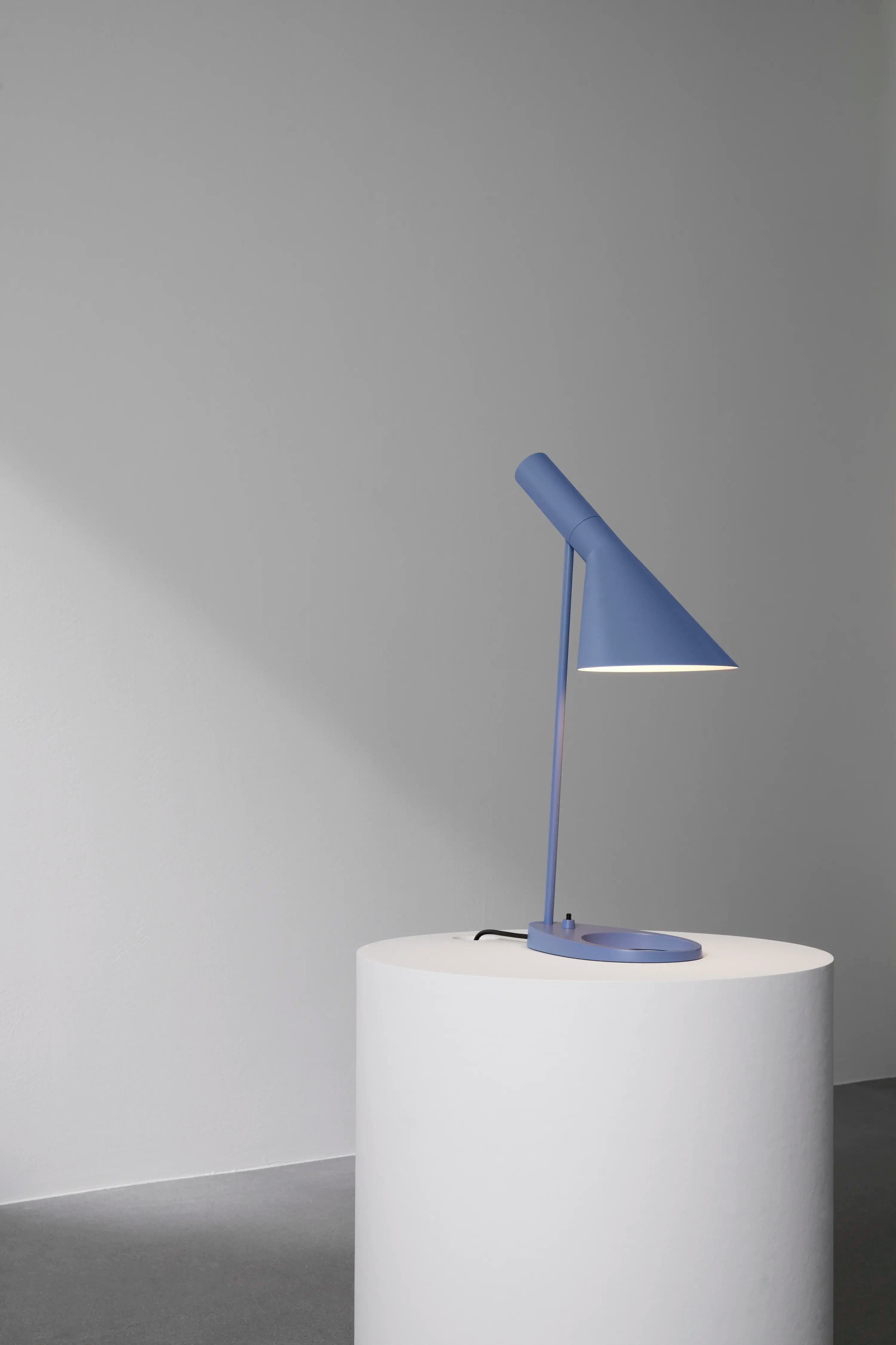 Louis Poulsen AJ Table Lamp Dusty blue — фото 4