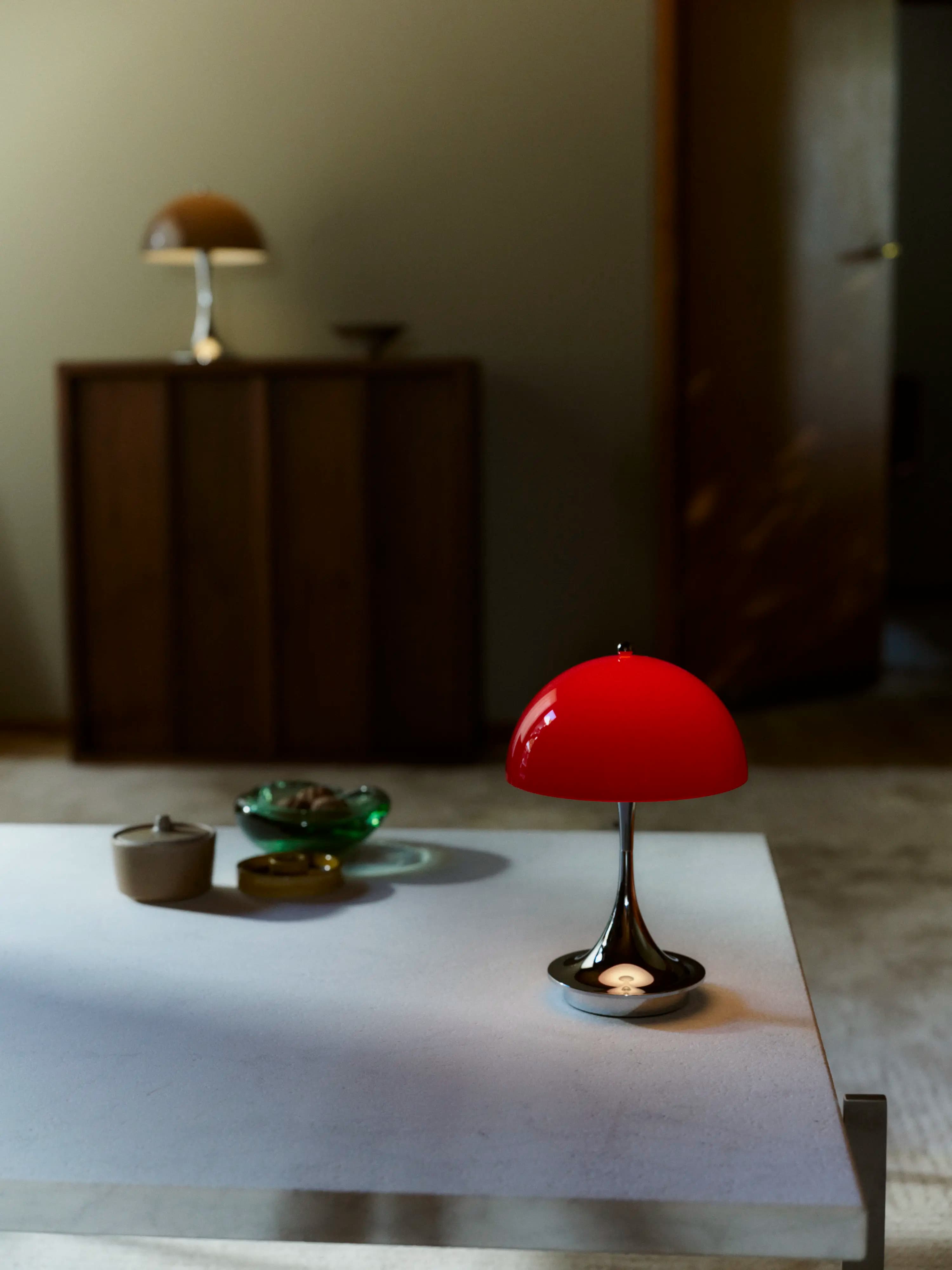 Louis Poulsen Panthella 160 Portable Lamp Original opal red — фото 5