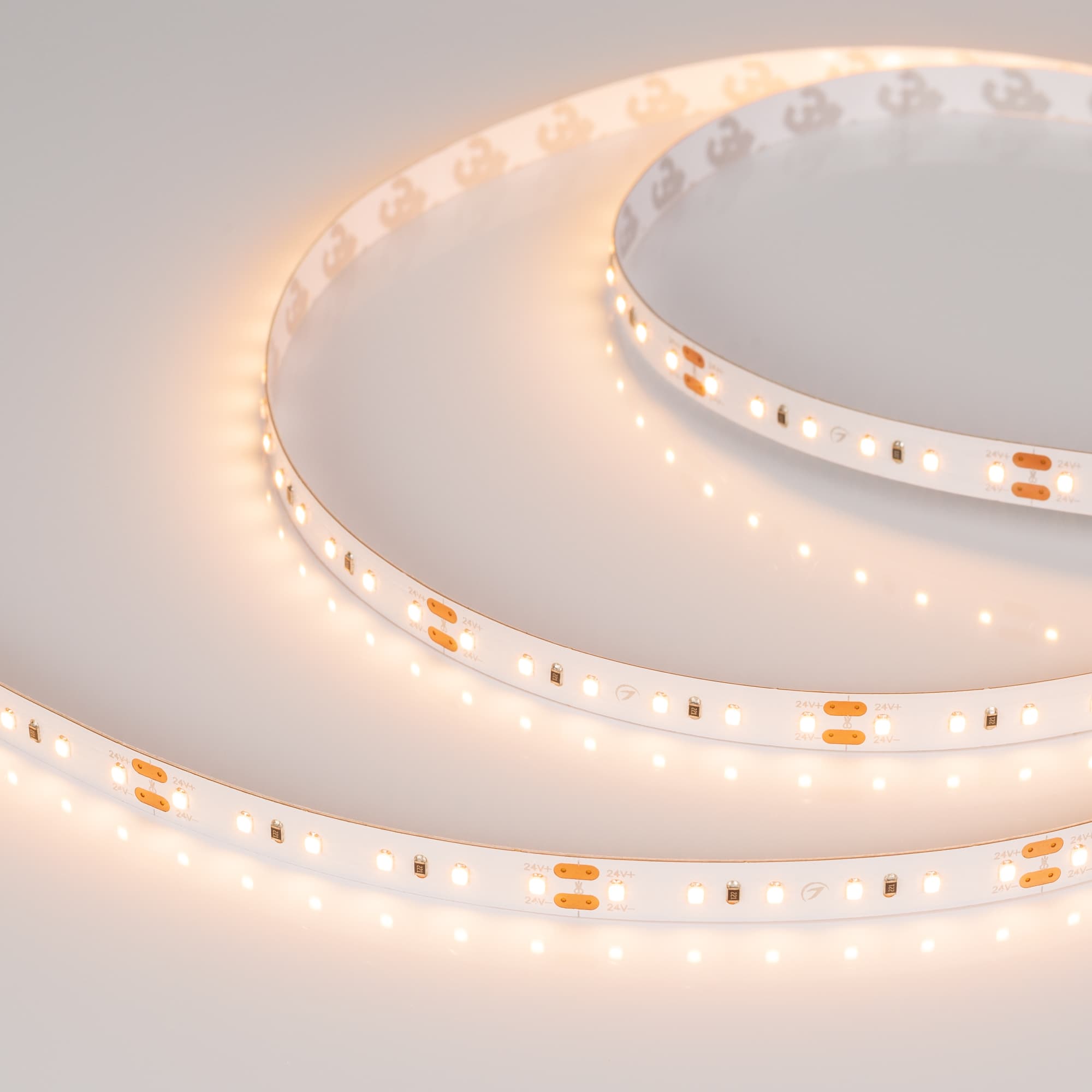 Светодиодная лента MICROLED-M120-8mm 24V Warm2700 (6.5 W/m, IP20, 2216, 5m) (Arlight, Открытый) 024439(2) — фото 1