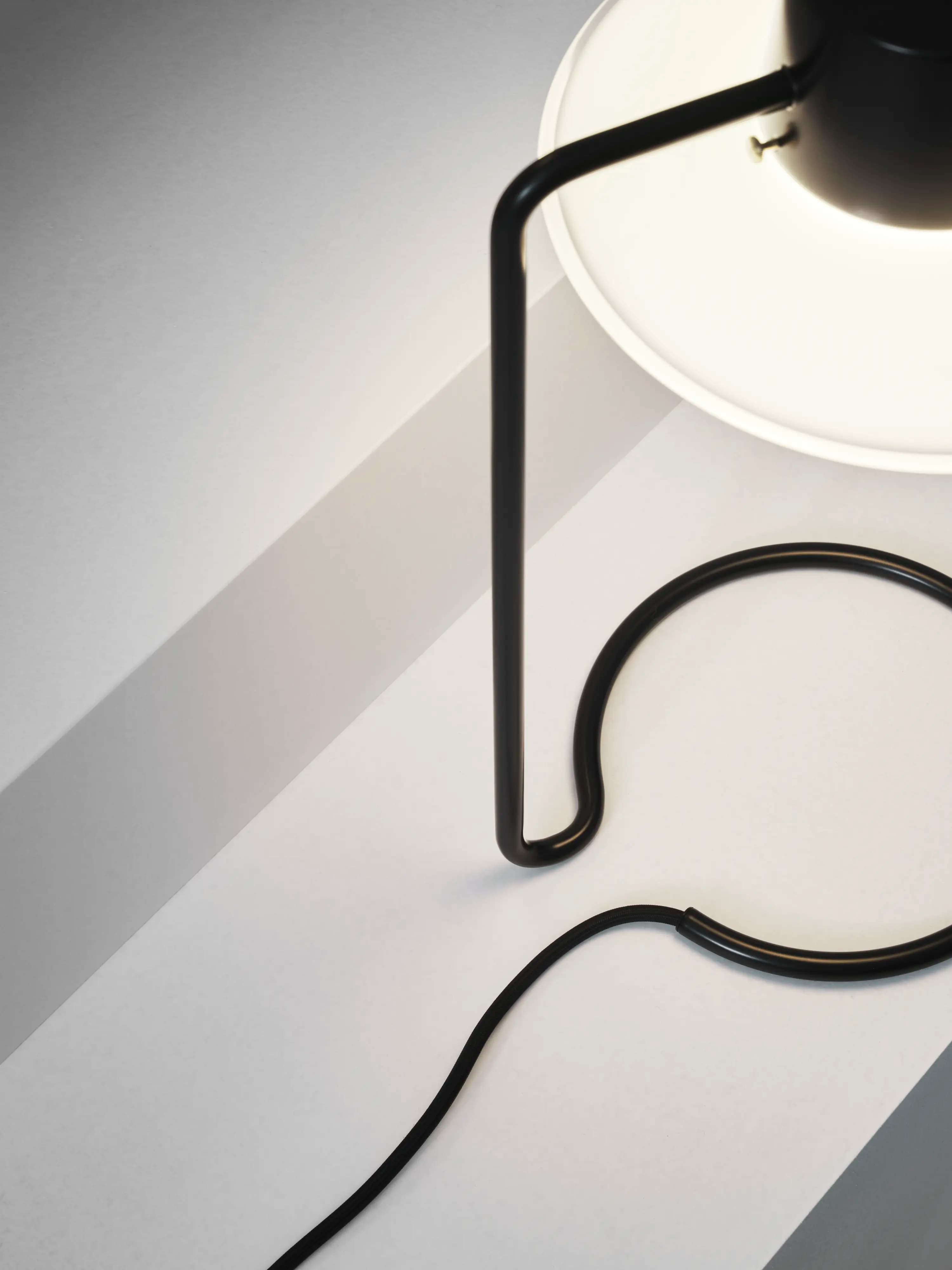 Louis Poulsen AJ Oxford Table Lamp Opal 280mm — фото 6