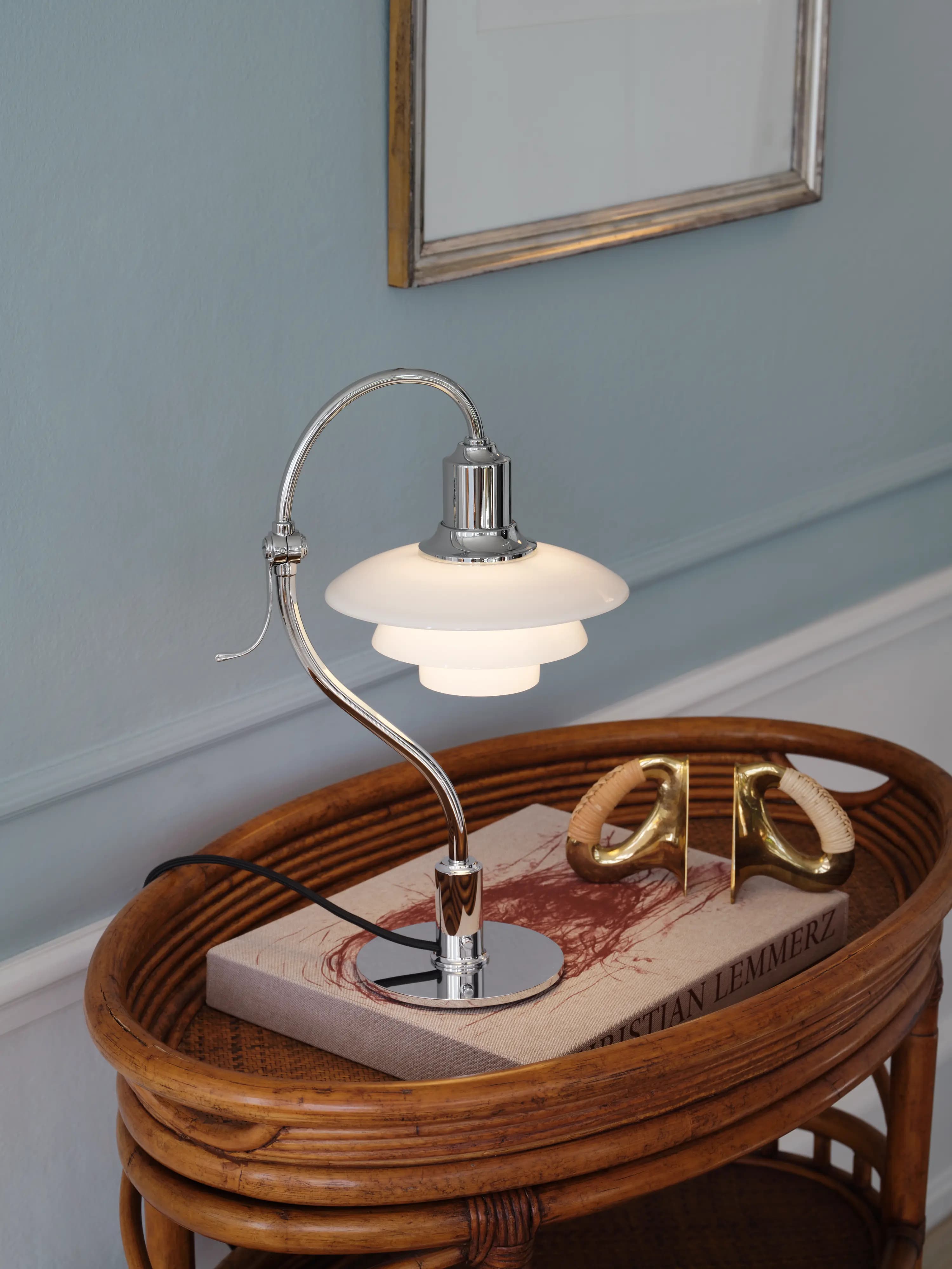 Louis Poulsen PH 2/2 Question Mark Chrome Table Lamp Chrome plated/glossy opal glass — фото 3