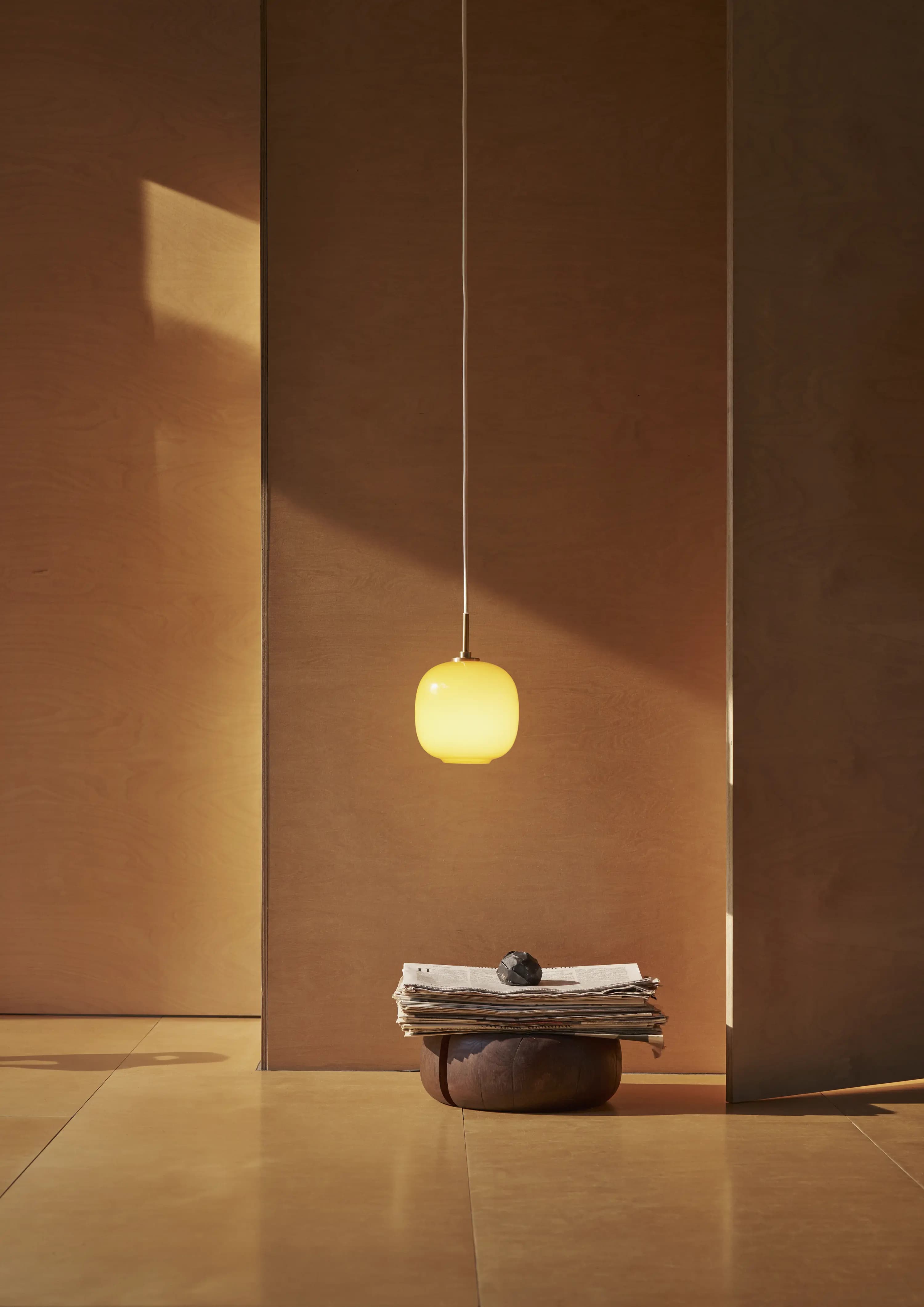 Louis Poulsen VL 45 Radiohus Pendant Brass/glossy amber glass Ø 175 — фото 4