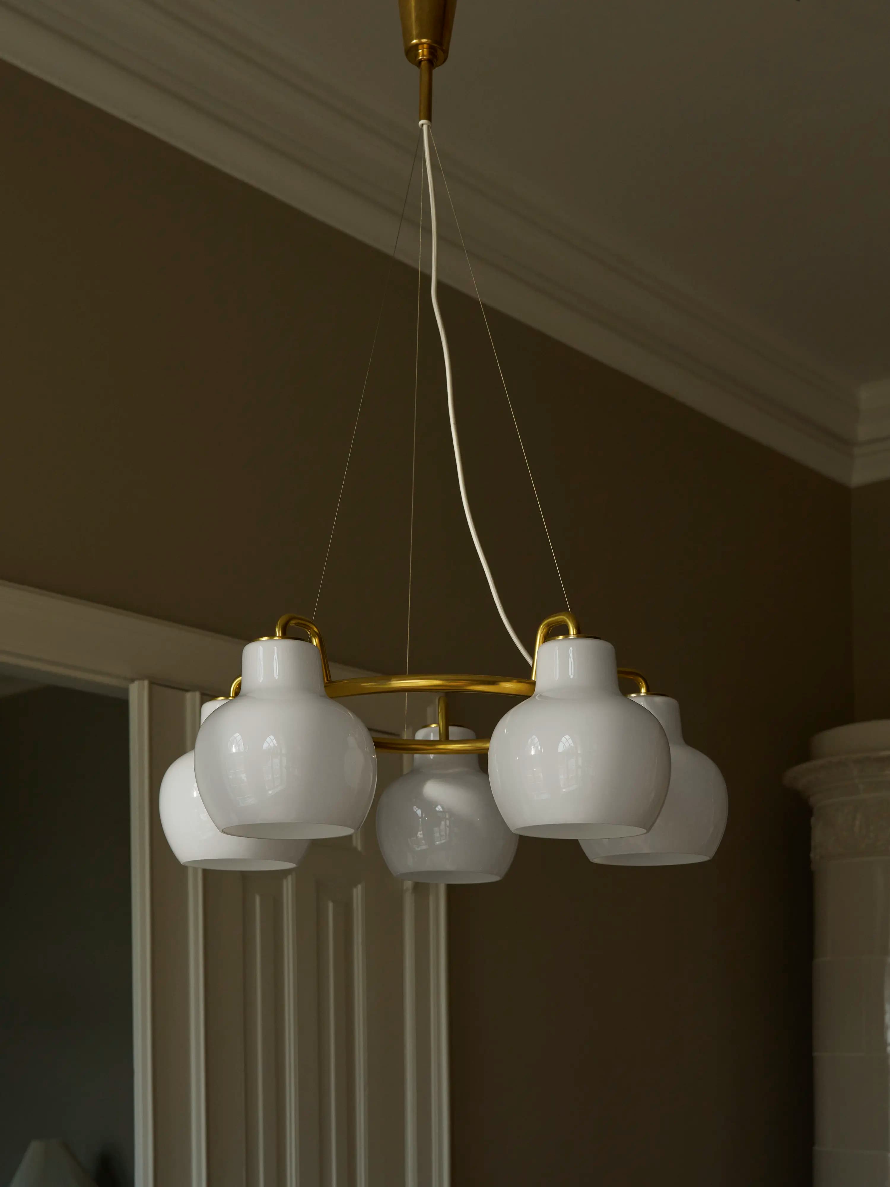 Louis Poulsen VL Ring Crown 3-5-7 Pendant Brass/opal glass 5 — фото 3