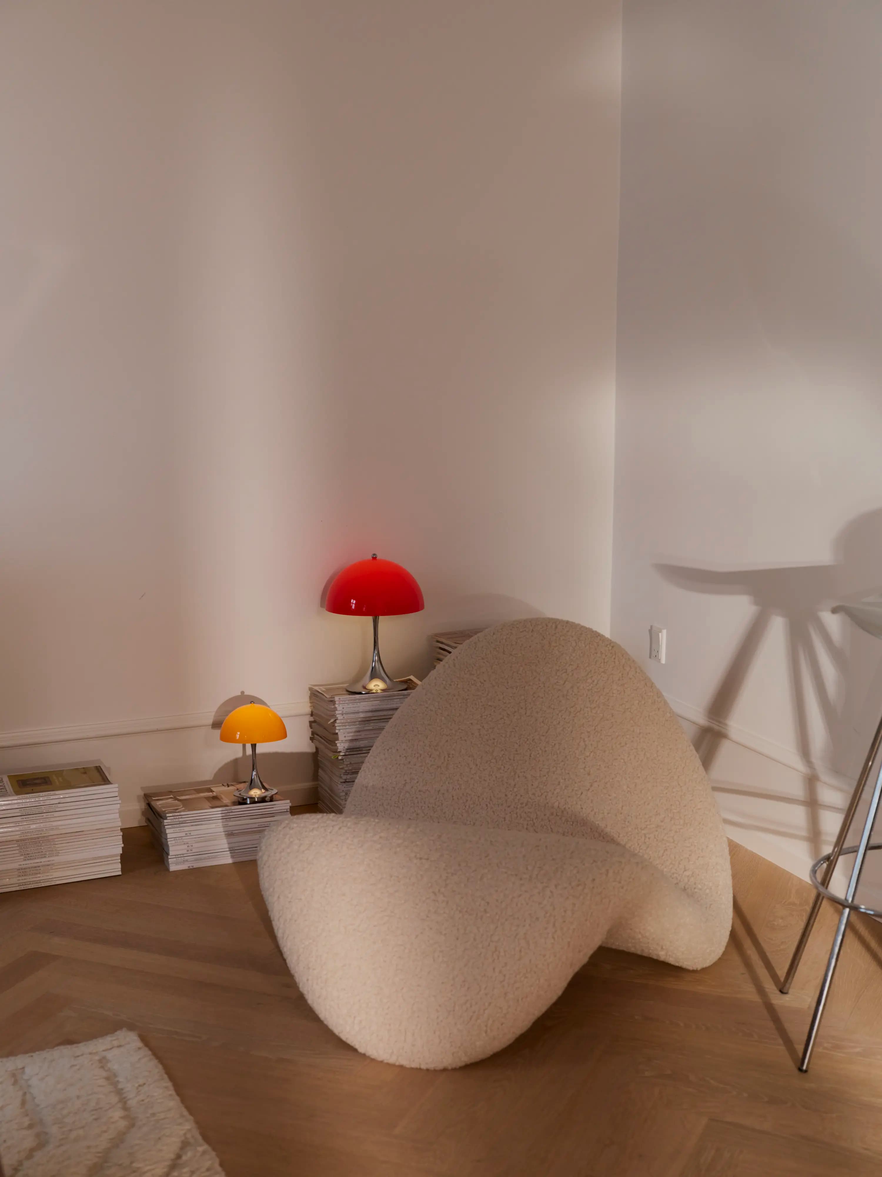 Louis Poulsen Panthella 250 Portable Lamp Original opal red — фото 5